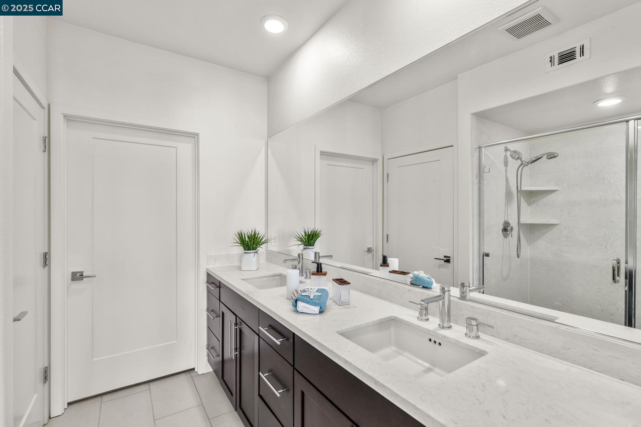Detail Gallery Image 23 of 60 For 320 Riesling Ave #23,  Milpitas,  CA 95035 - 3 Beds | 2/1 Baths
