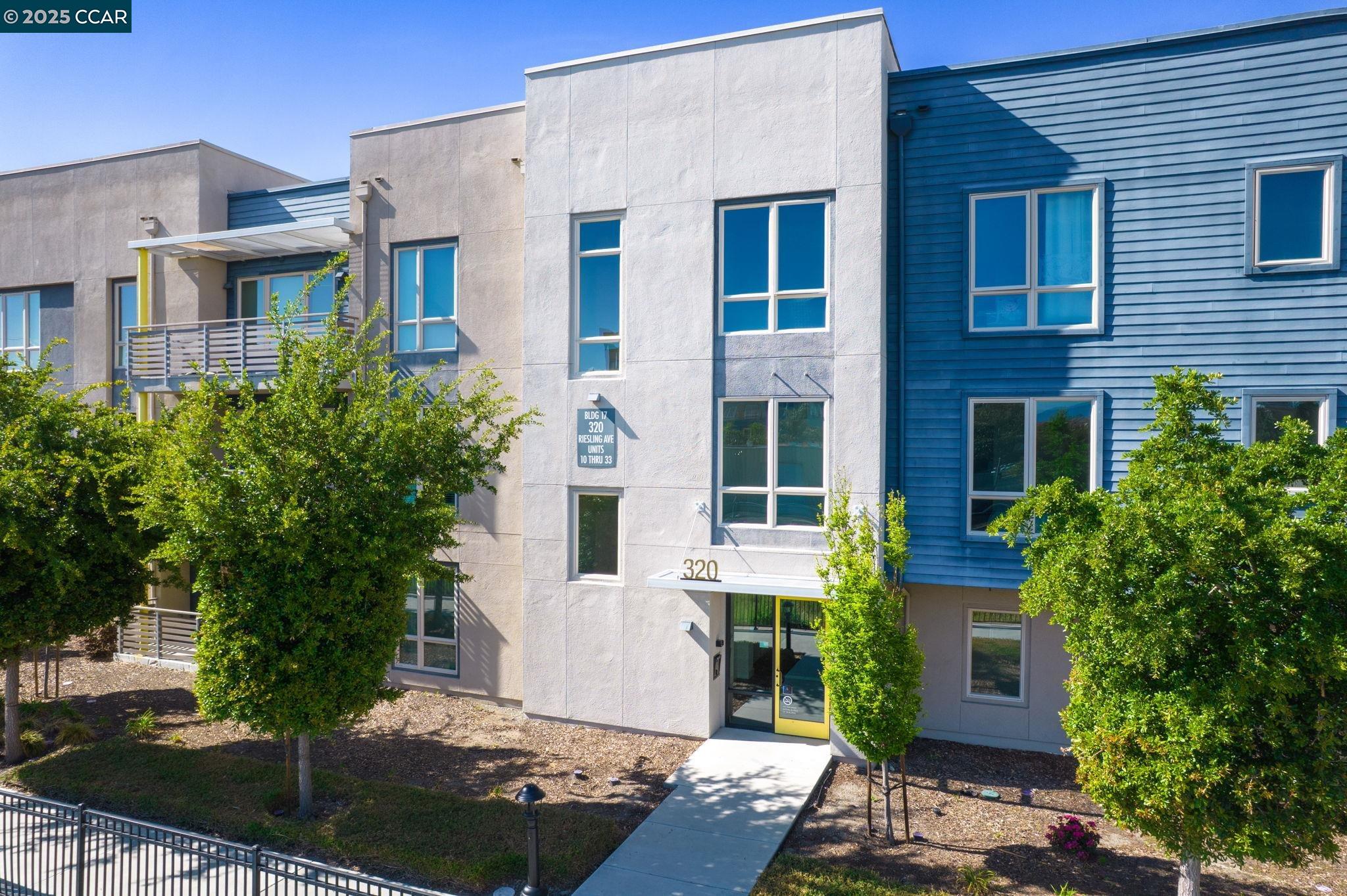 Detail Gallery Image 47 of 60 For 320 Riesling Ave #23,  Milpitas,  CA 95035 - 3 Beds | 2/1 Baths