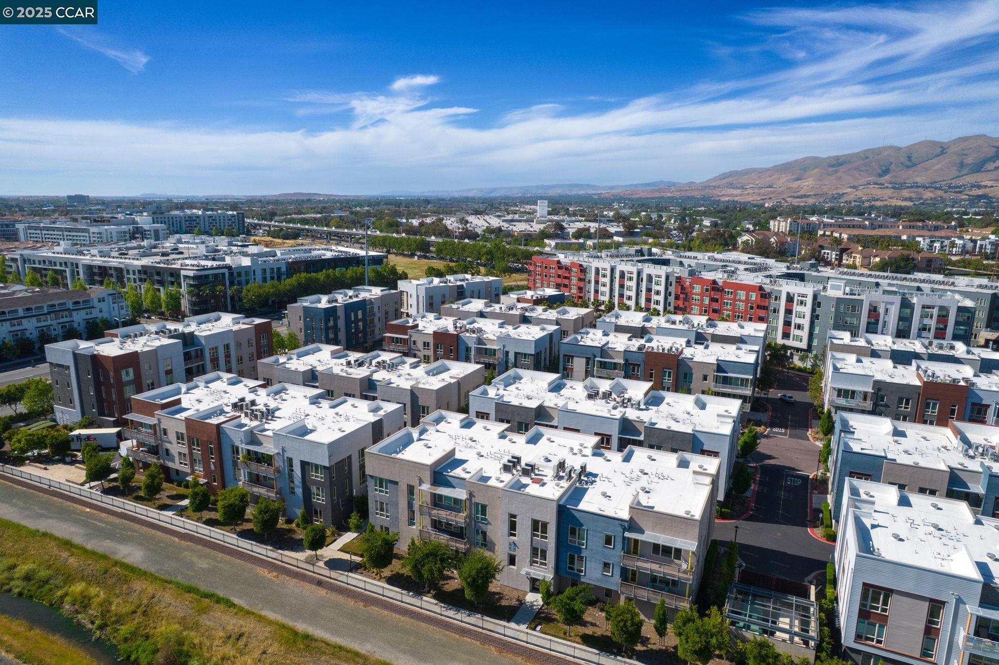 Detail Gallery Image 48 of 60 For 320 Riesling Ave #23,  Milpitas,  CA 95035 - 3 Beds | 2/1 Baths