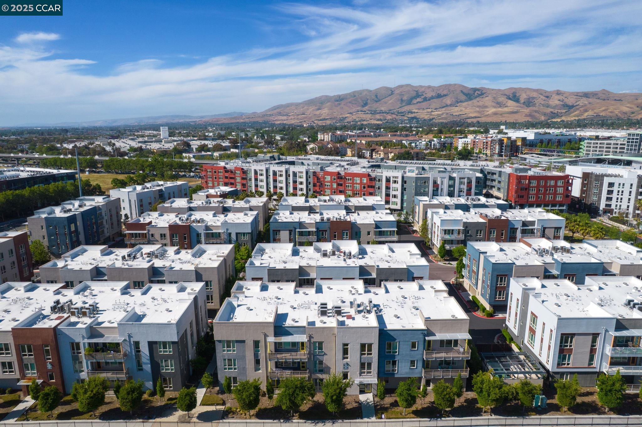 Detail Gallery Image 49 of 60 For 320 Riesling Ave #23,  Milpitas,  CA 95035 - 3 Beds | 2/1 Baths