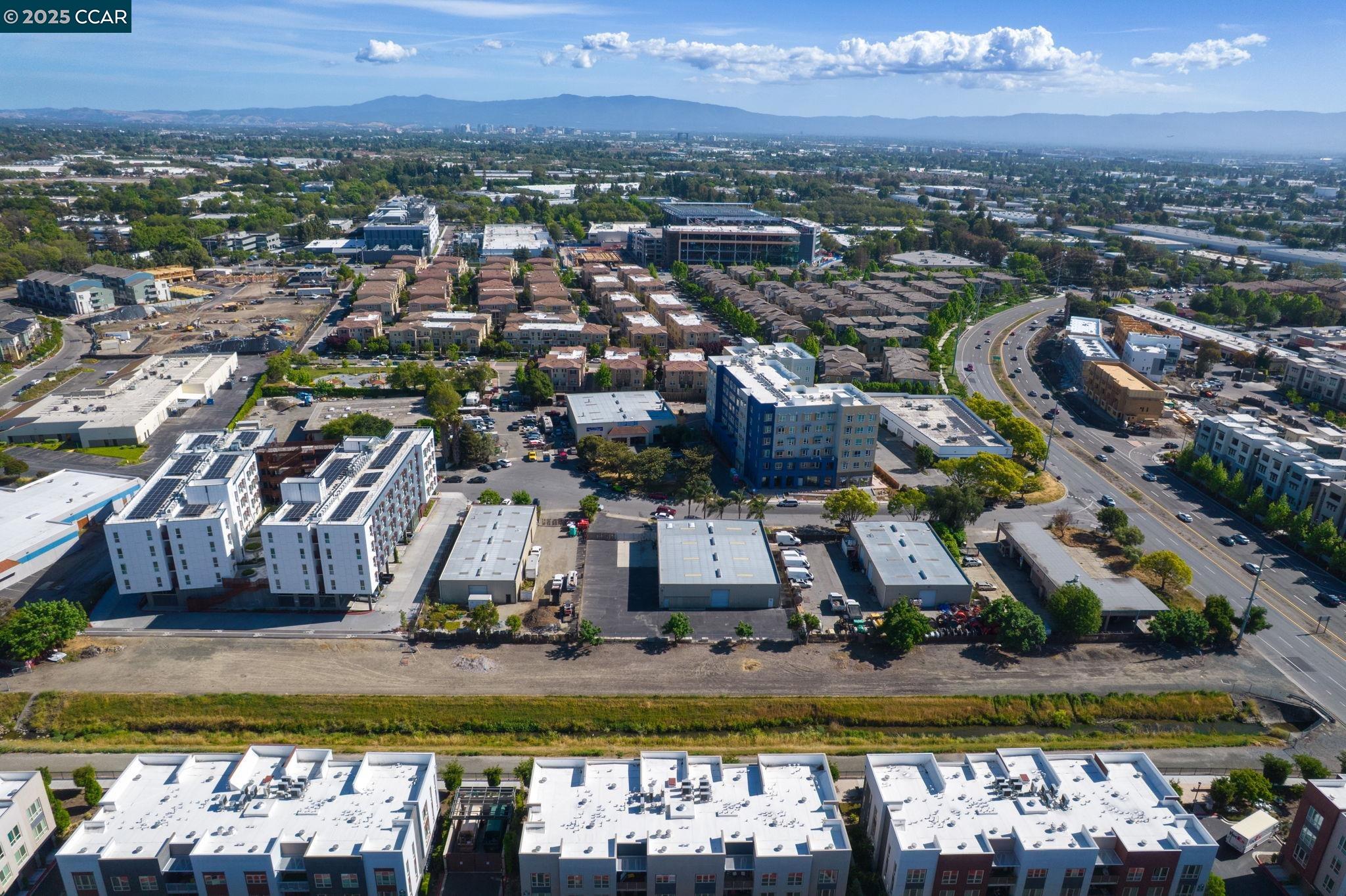 Detail Gallery Image 53 of 60 For 320 Riesling Ave #23,  Milpitas,  CA 95035 - 3 Beds | 2/1 Baths