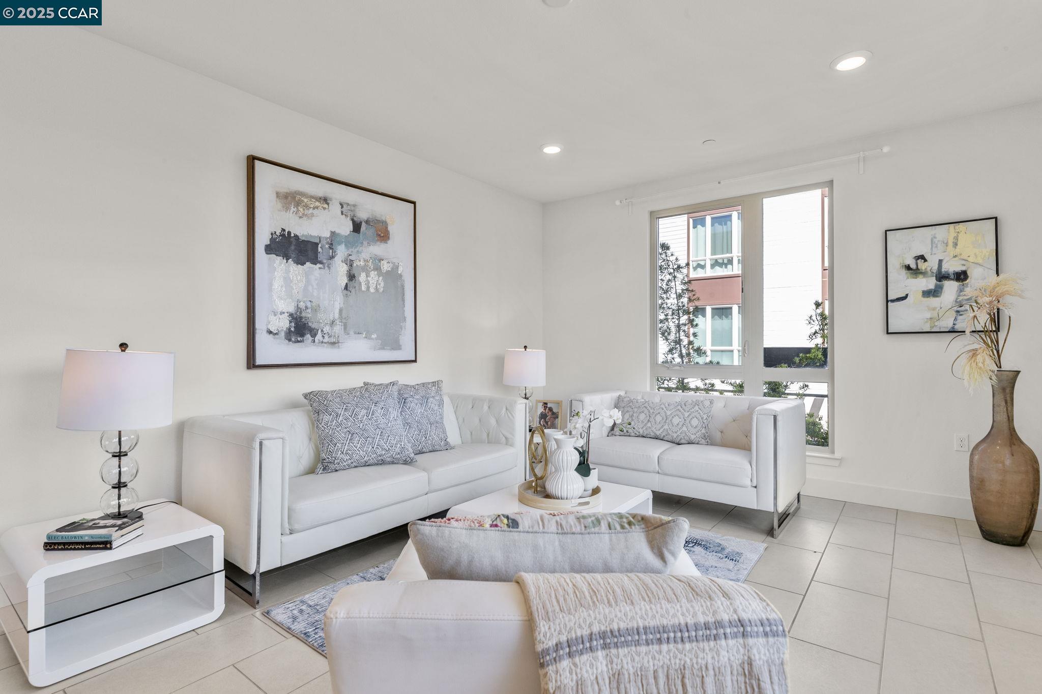 Detail Gallery Image 9 of 60 For 320 Riesling Ave #23,  Milpitas,  CA 95035 - 3 Beds | 2/1 Baths