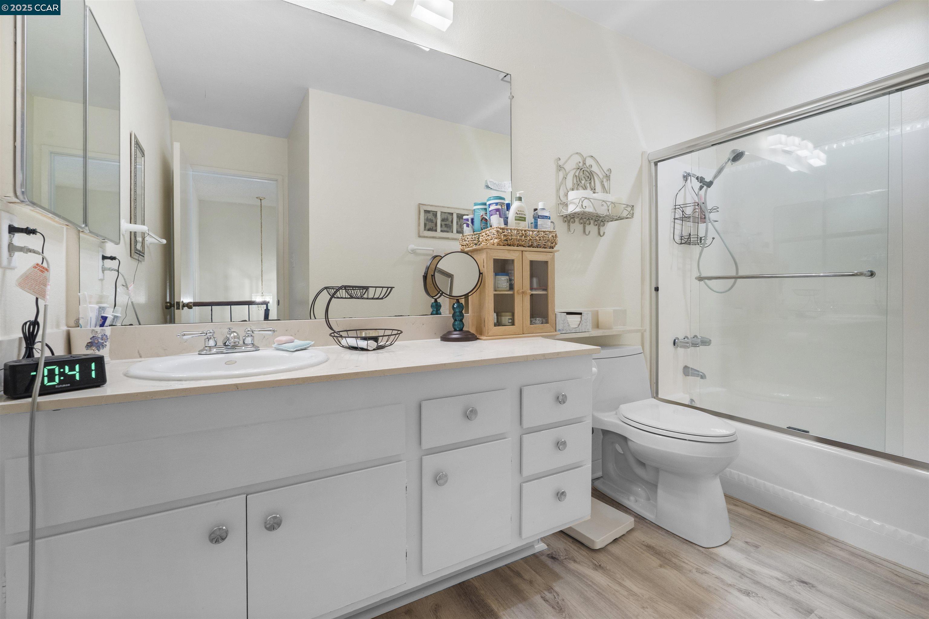 Photo #15: 41096423 Listing: Photo #15