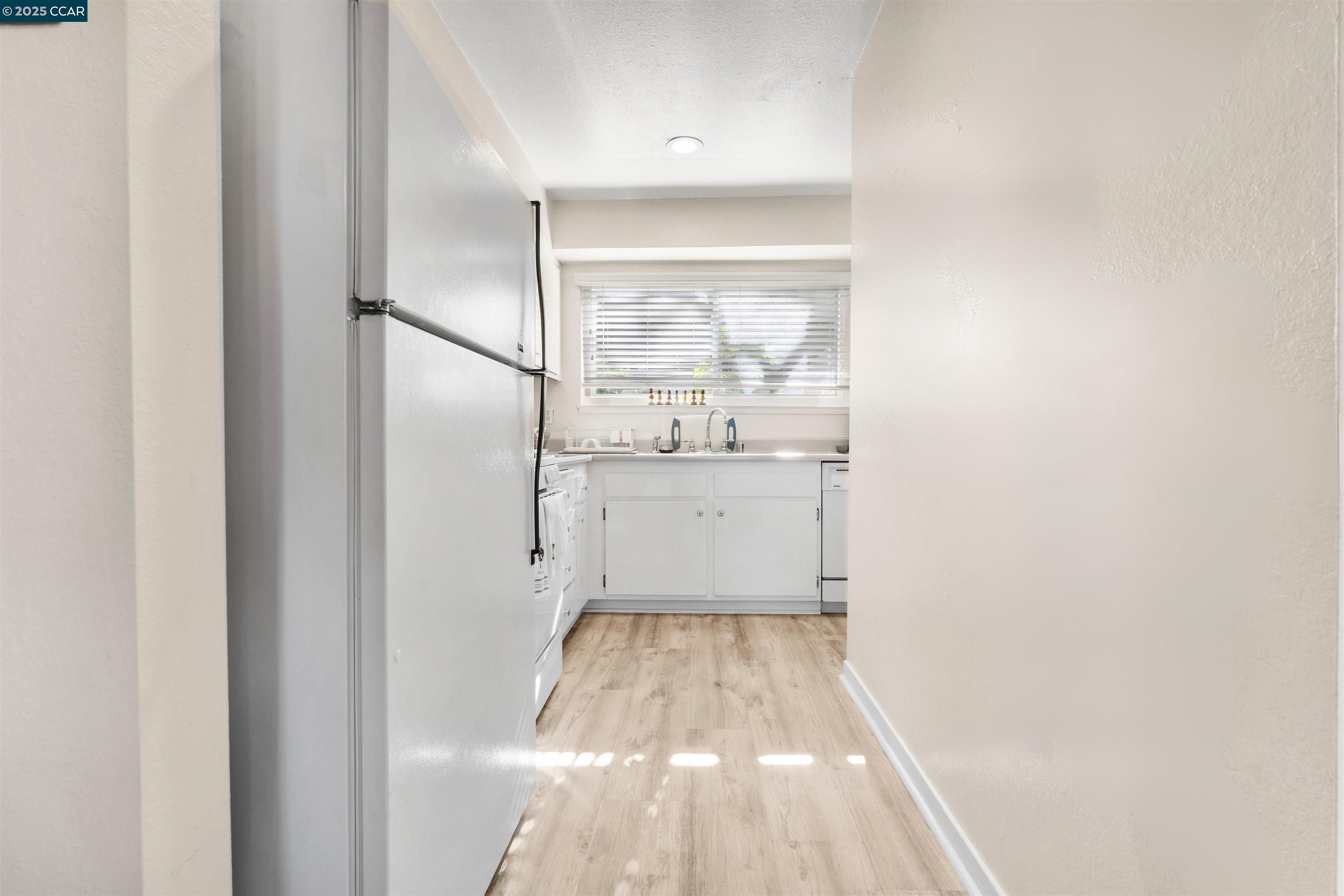 Photo #6: 41096423 Listing: Photo #6