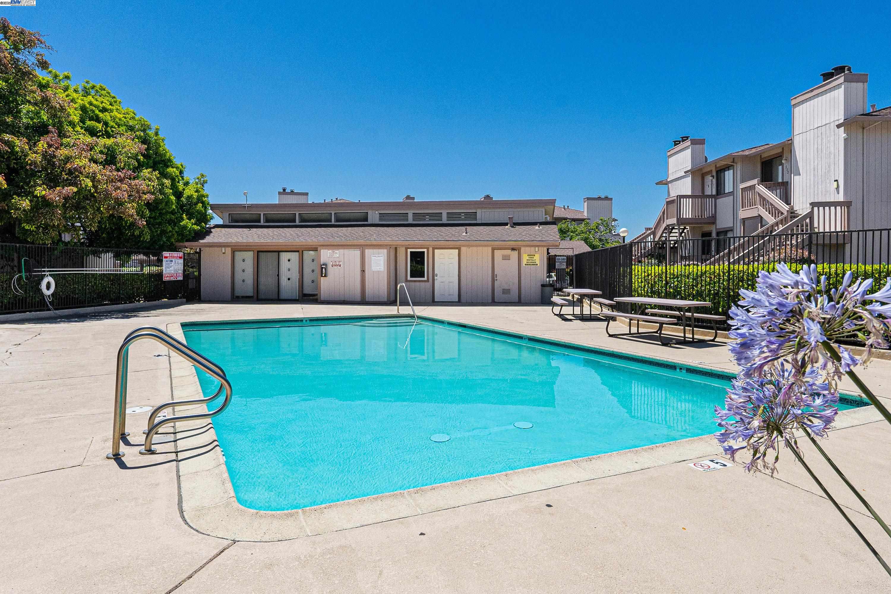 Detail Gallery Image 22 of 23 For 25073 Copa Del Oro Dr #201,  Hayward,  CA 94545 - 2 Beds | 2 Baths