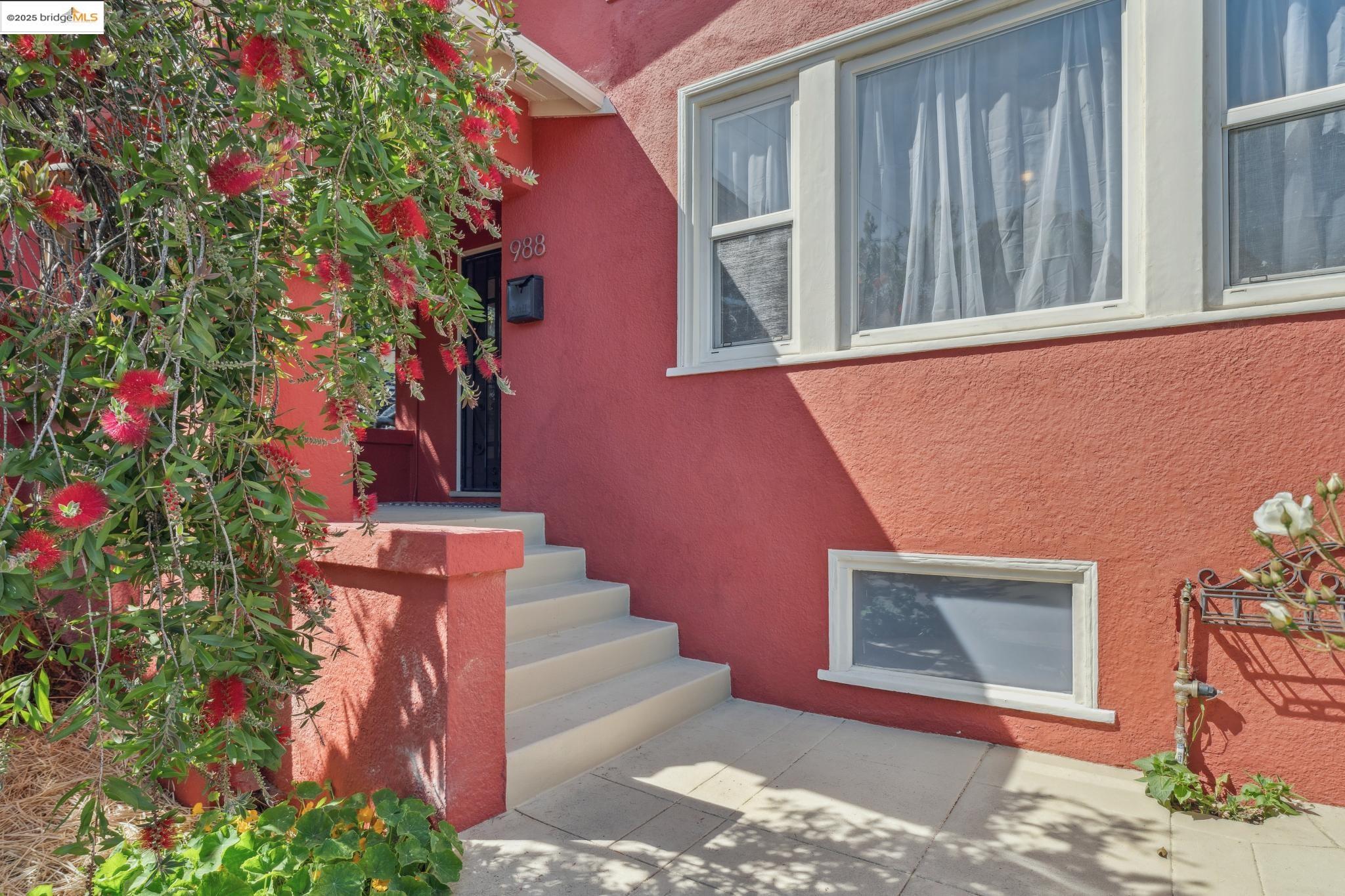 Detail Gallery Image 2 of 60 For 988-986 44th St, Oakland,  CA 94608 - – Beds | – Baths