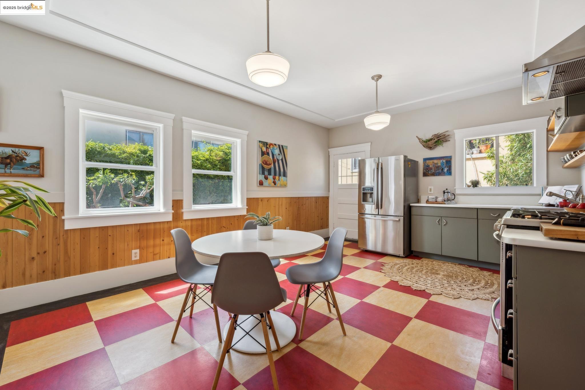 Detail Gallery Image 12 of 60 For 988-986 44th St, Oakland,  CA 94608 - – Beds | – Baths