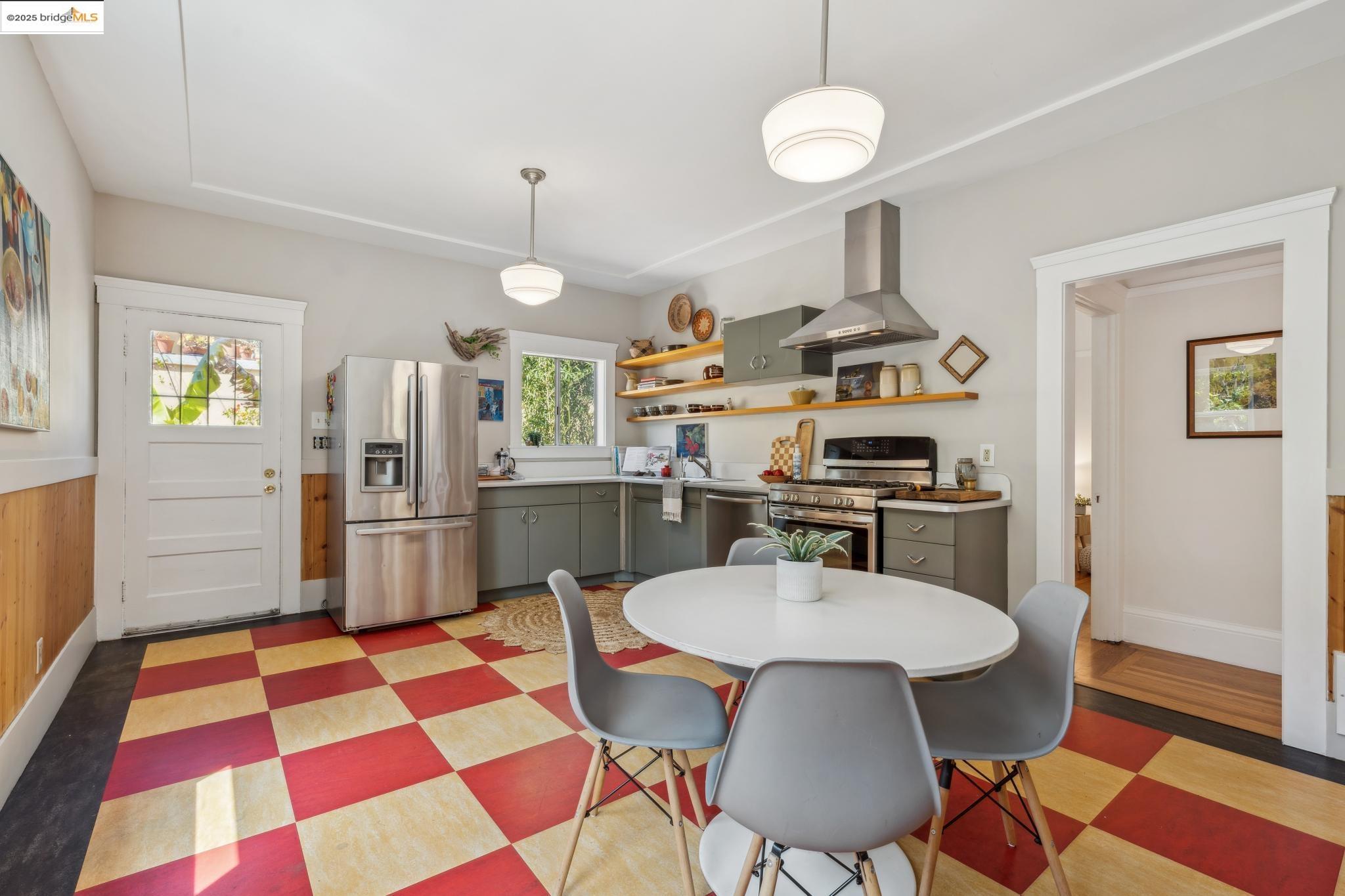 Detail Gallery Image 13 of 60 For 988-986 44th St, Oakland,  CA 94608 - – Beds | – Baths