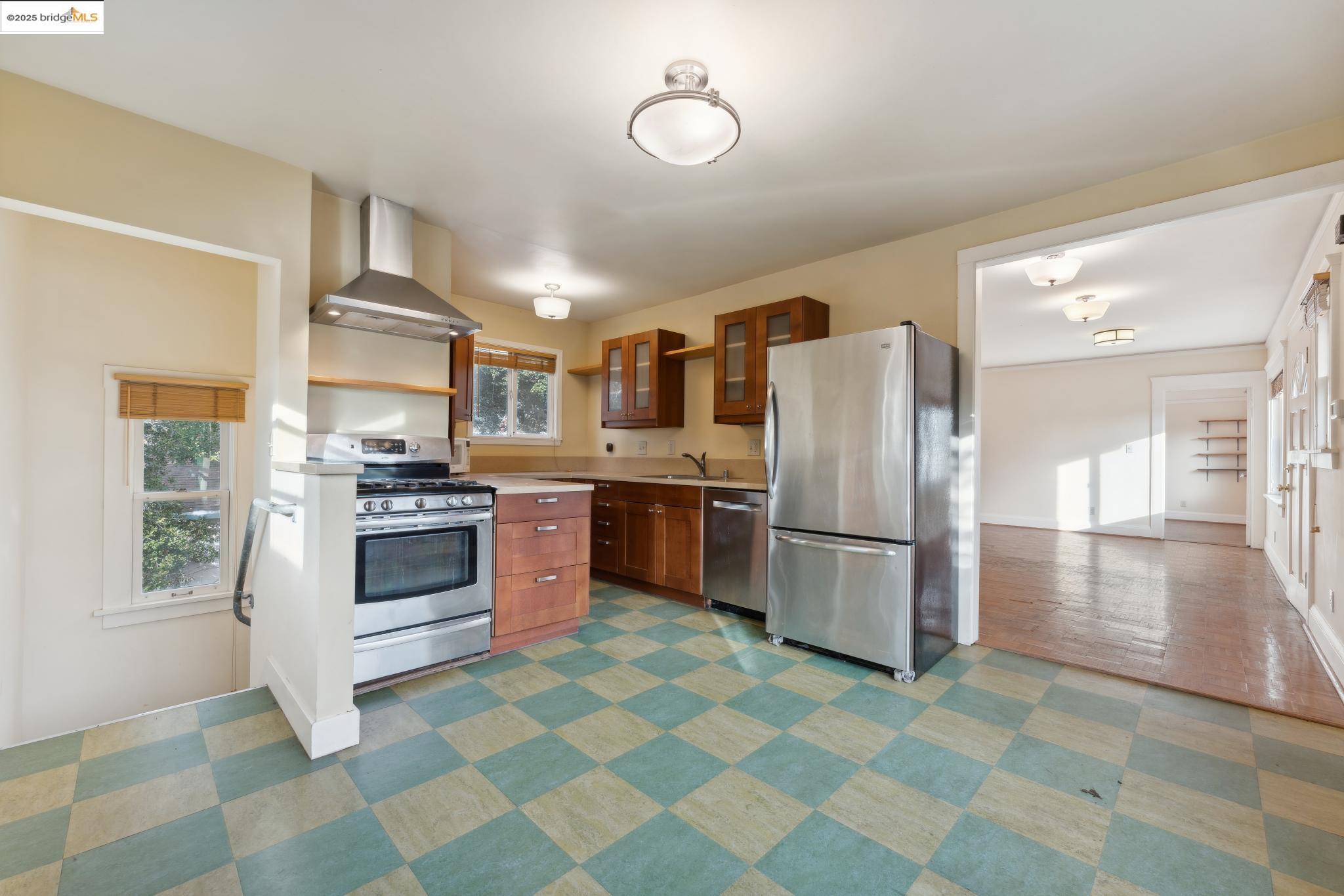 Detail Gallery Image 41 of 60 For 988-986 44th St, Oakland,  CA 94608 - – Beds | – Baths