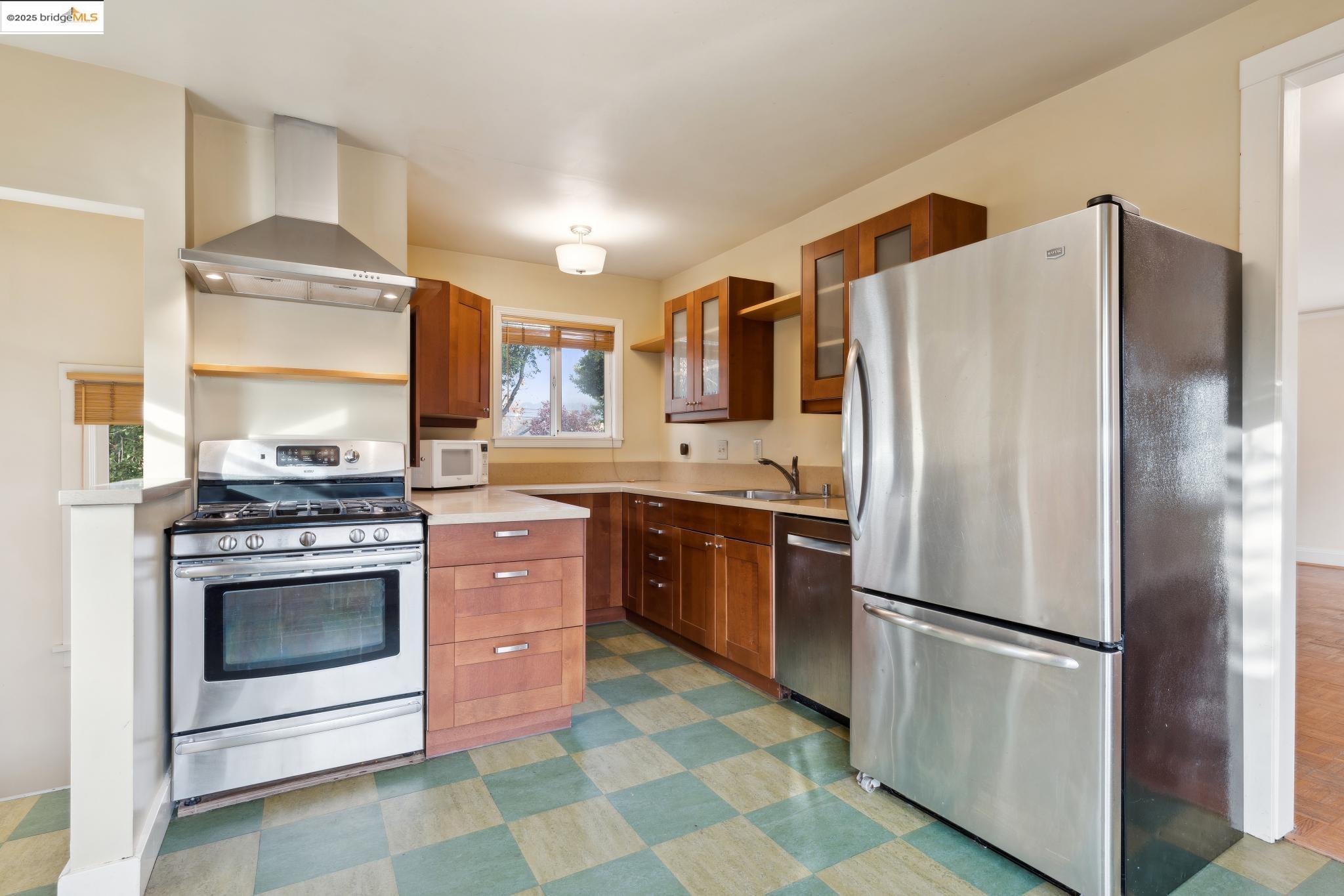 Detail Gallery Image 42 of 60 For 988-986 44th St, Oakland,  CA 94608 - – Beds | – Baths