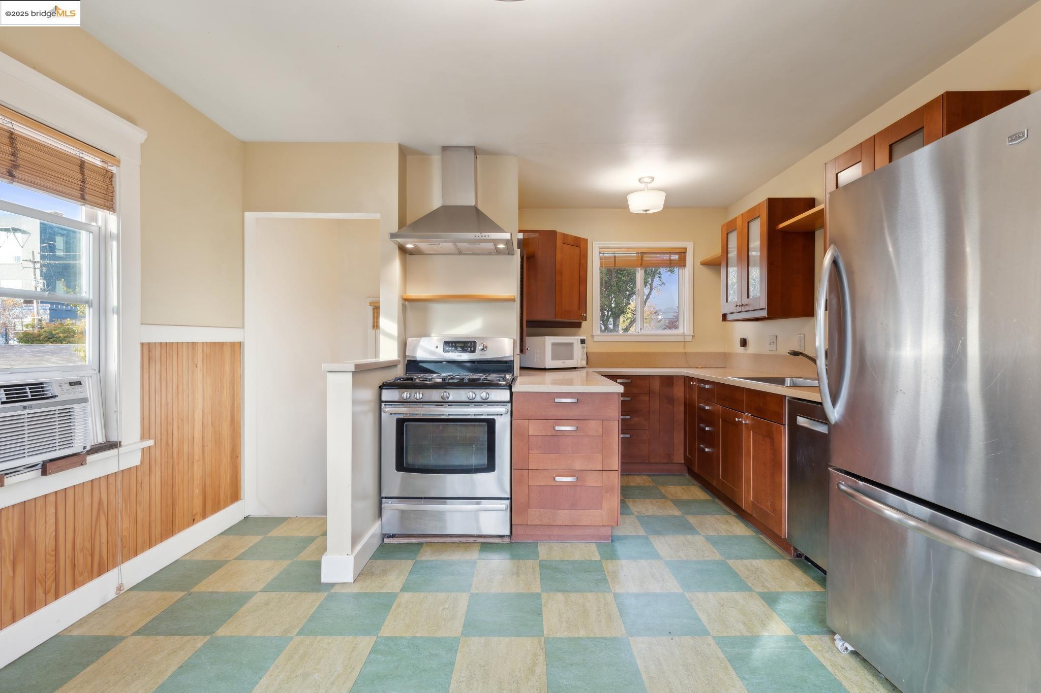Detail Gallery Image 43 of 60 For 988-986 44th St, Oakland,  CA 94608 - – Beds | – Baths