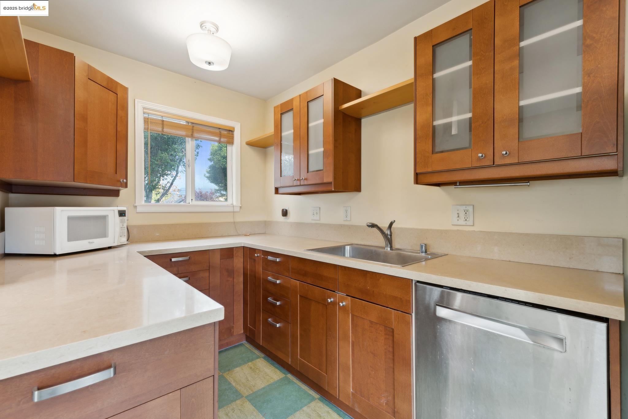 Detail Gallery Image 45 of 60 For 988-986 44th St, Oakland,  CA 94608 - – Beds | – Baths