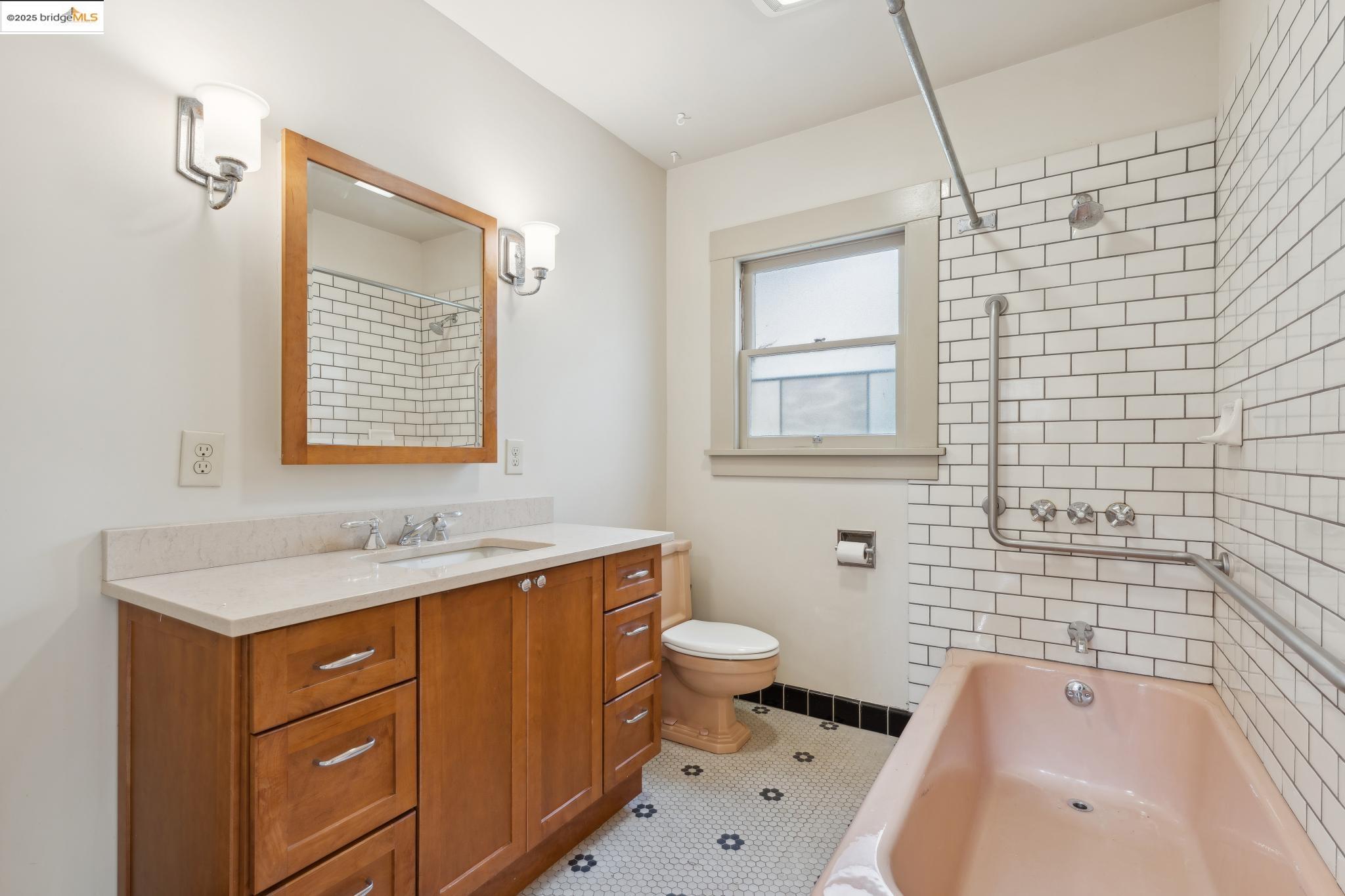Detail Gallery Image 56 of 60 For 988-986 44th St, Oakland,  CA 94608 - – Beds | – Baths