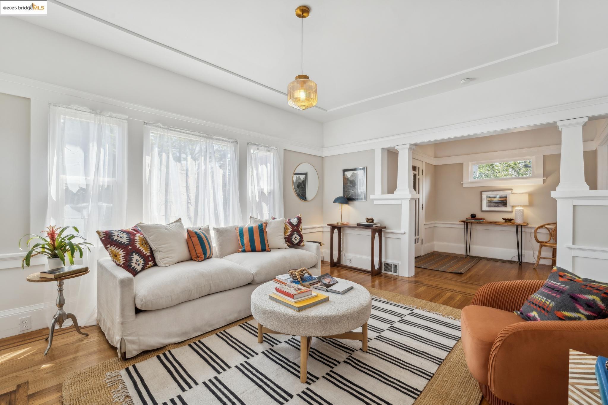 Detail Gallery Image 9 of 60 For 988-986 44th St, Oakland,  CA 94608 - – Beds | – Baths