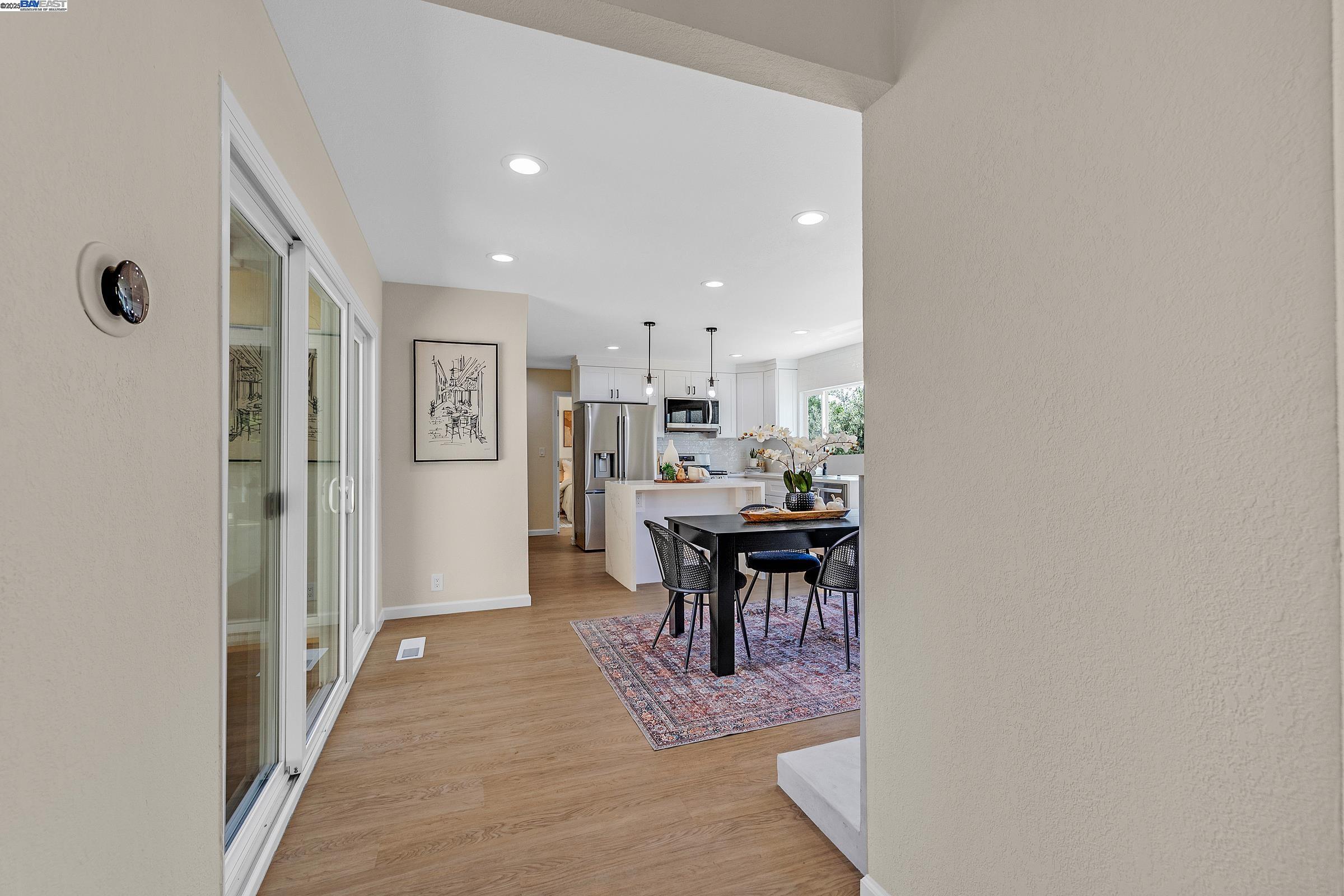 Detail Gallery Image 9 of 42 For 693 Mayten Dr, Livermore,  CA 94551 - 4 Beds | 2 Baths