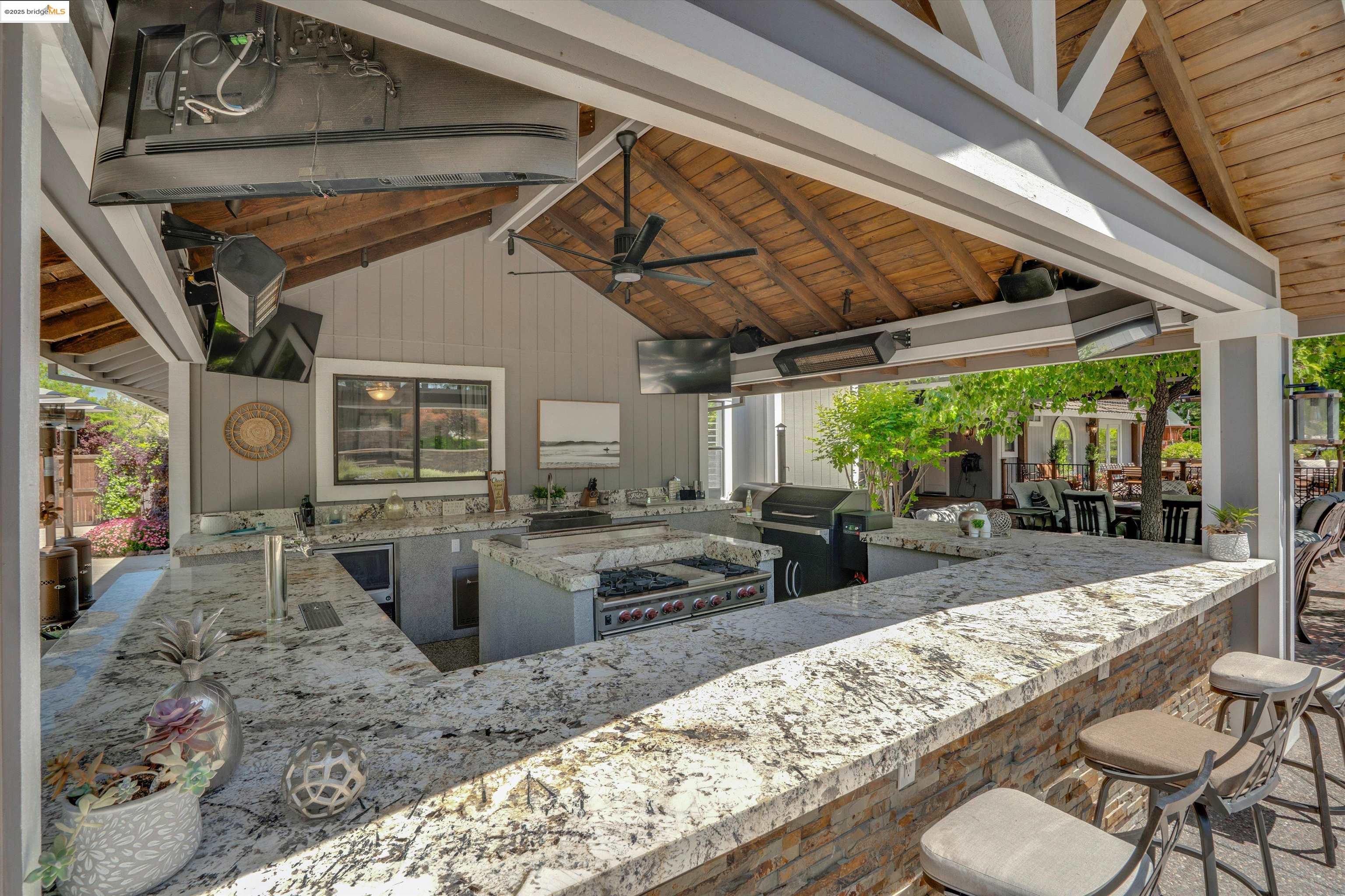 Detail Gallery Image 33 of 60 For 25 Madeira Ct, Oakley,  CA 94561 - 4 Beds | 4 Baths