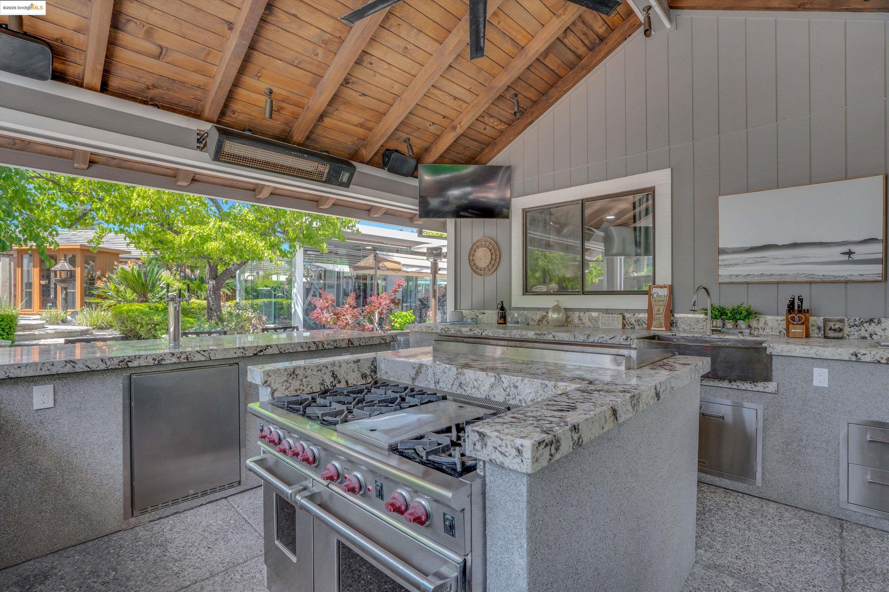 Detail Gallery Image 34 of 60 For 25 Madeira Ct, Oakley,  CA 94561 - 4 Beds | 4 Baths