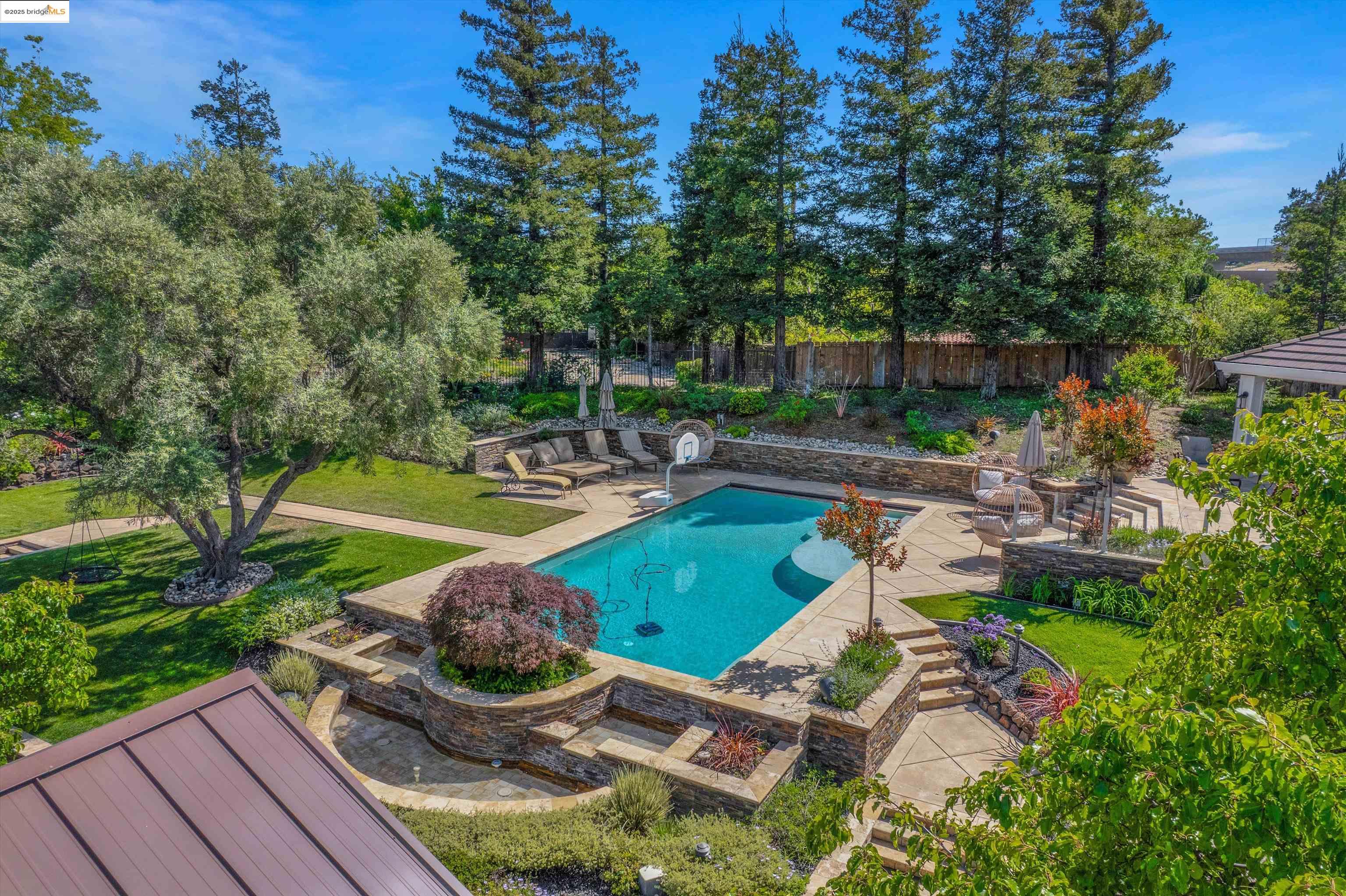 Detail Gallery Image 38 of 60 For 25 Madeira Ct, Oakley,  CA 94561 - 4 Beds | 4 Baths