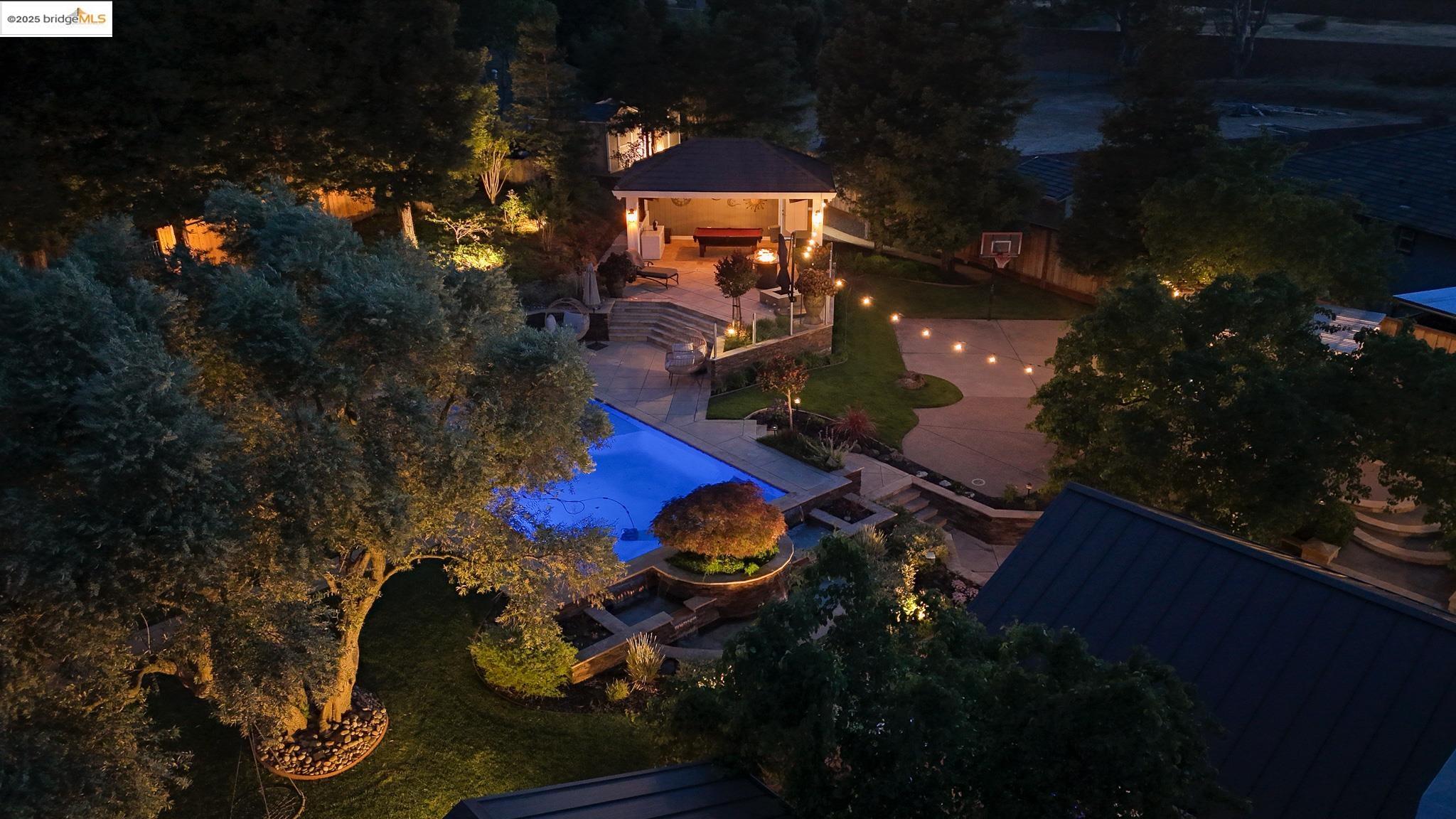 Detail Gallery Image 39 of 60 For 25 Madeira Ct, Oakley,  CA 94561 - 4 Beds | 4 Baths