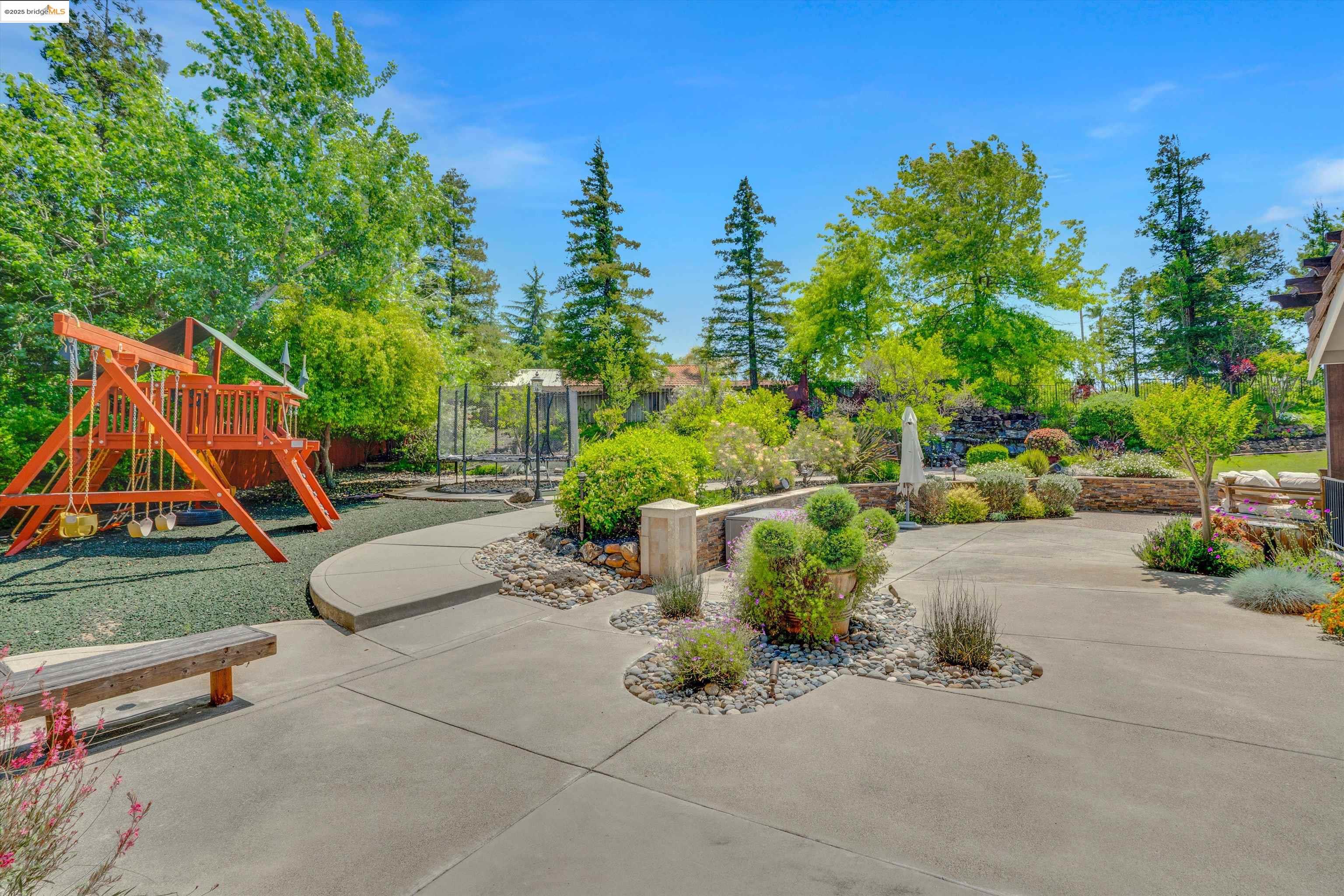 Detail Gallery Image 51 of 60 For 25 Madeira Ct, Oakley,  CA 94561 - 4 Beds | 4 Baths