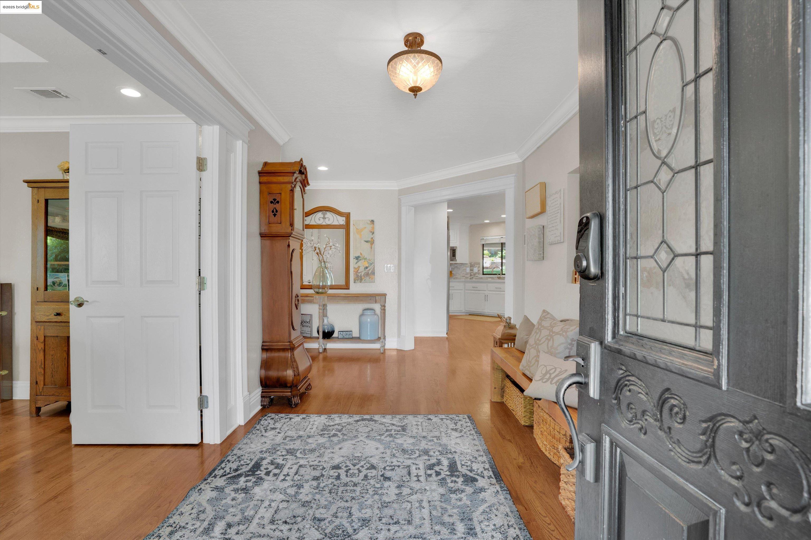Detail Gallery Image 7 of 60 For 25 Madeira Ct, Oakley,  CA 94561 - 4 Beds | 4 Baths