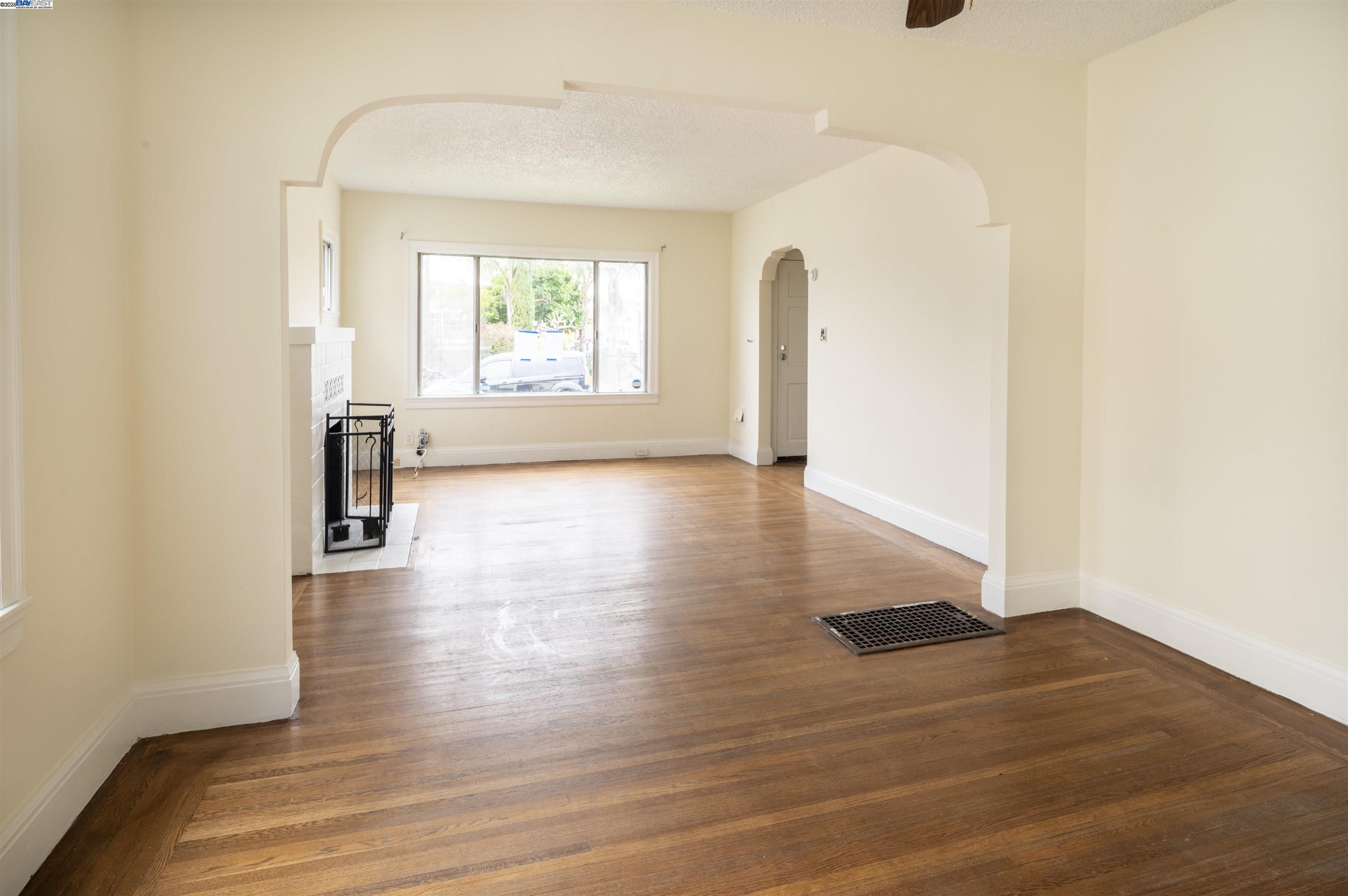 1674 79Th Ave, Oakland, California 94621, 2 Bedrooms Bedrooms, 5 Rooms Rooms,1 BathroomBathrooms,Residential,For Sale,1674 79Th Ave,41096435
