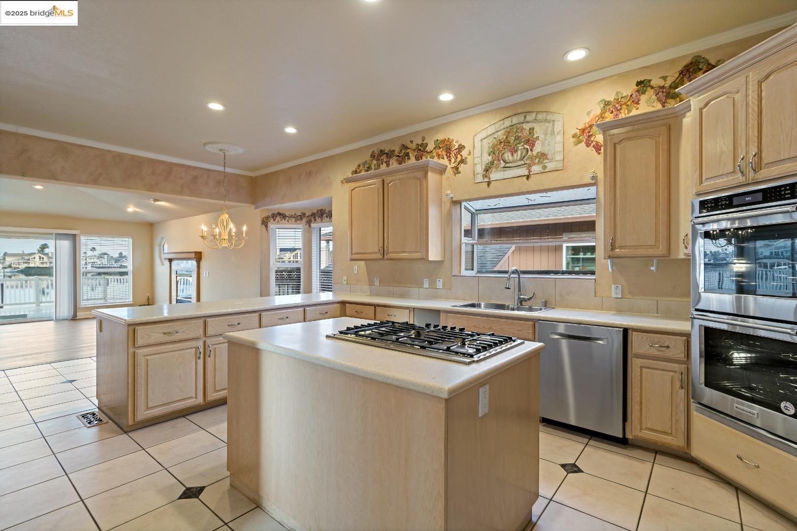 Detail Gallery Image 5 of 12 For 4451 Driftwood Ct, Discovery Bay,  CA 94505 - 4 Beds | 2/1 Baths