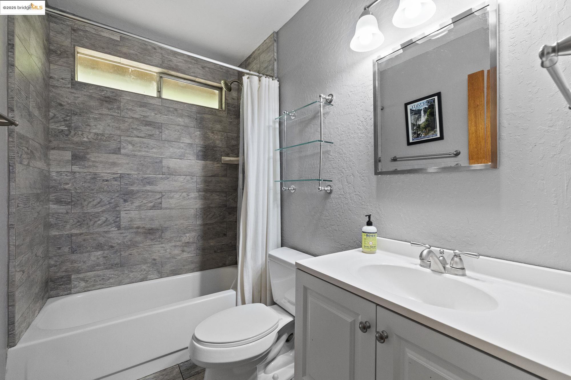 Detail Gallery Image 16 of 29 For 20362 Pine Mountain Dr, Groveland,  CA 95321 - 2 Beds | 1 Baths