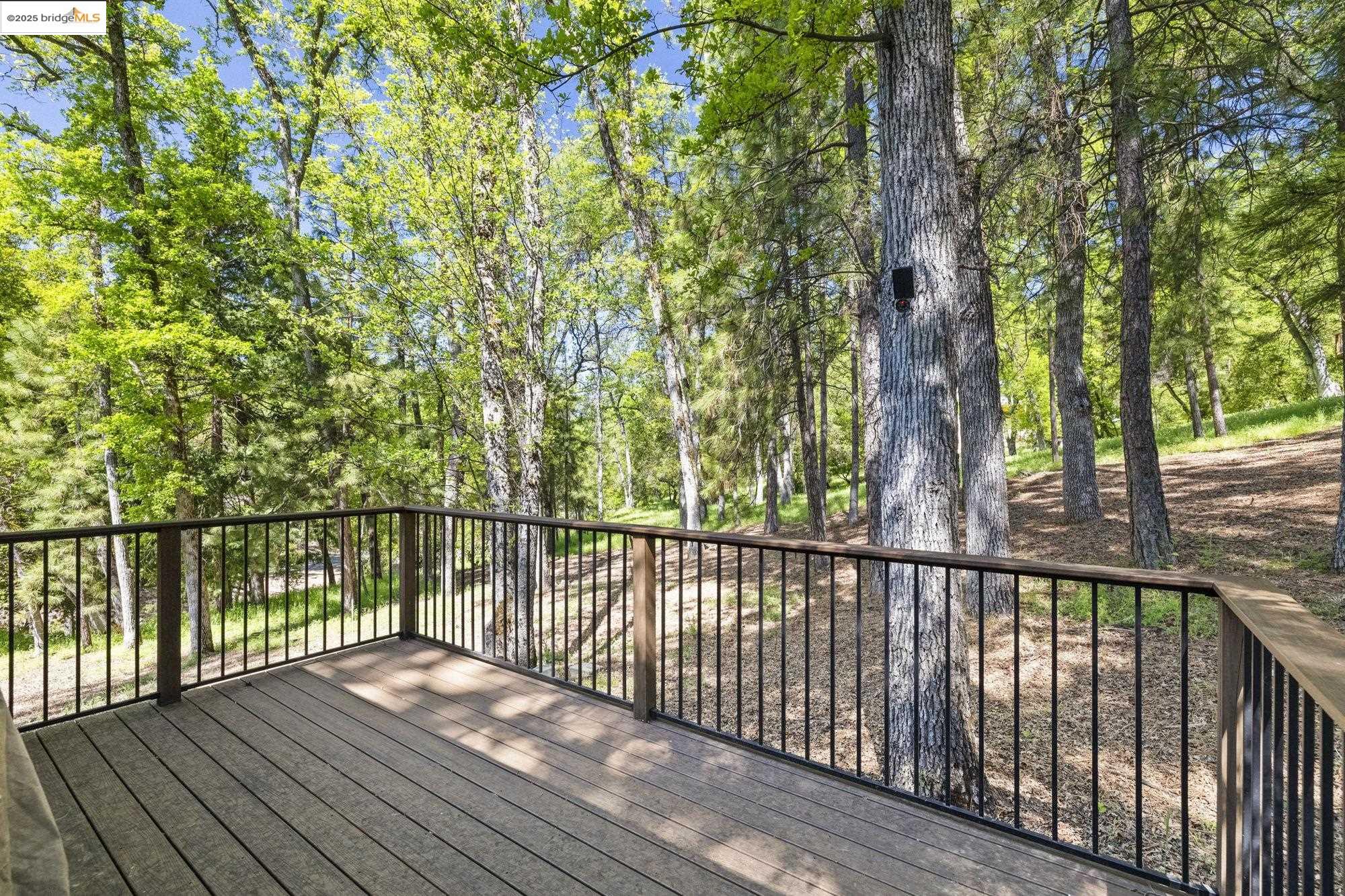 Detail Gallery Image 9 of 29 For 20362 Pine Mountain Dr, Groveland,  CA 95321 - 2 Beds | 1 Baths