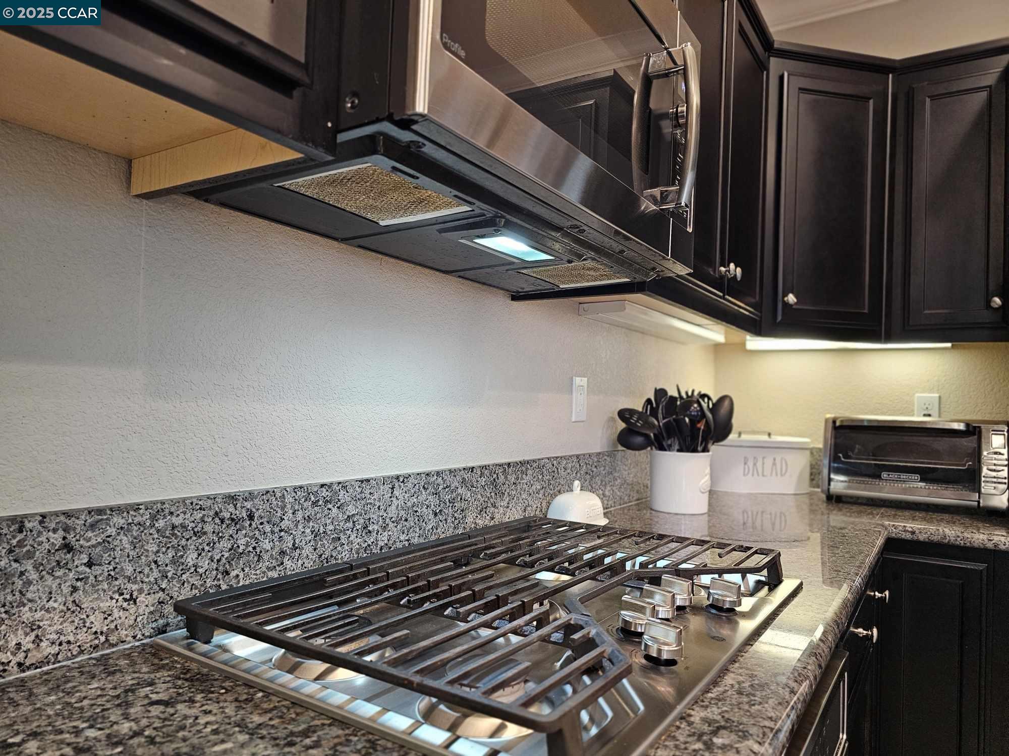 Detail Gallery Image 13 of 57 For 590 Belvedere Dr, Rio Vista,  CA 94571 - 2 Beds | 2 Baths