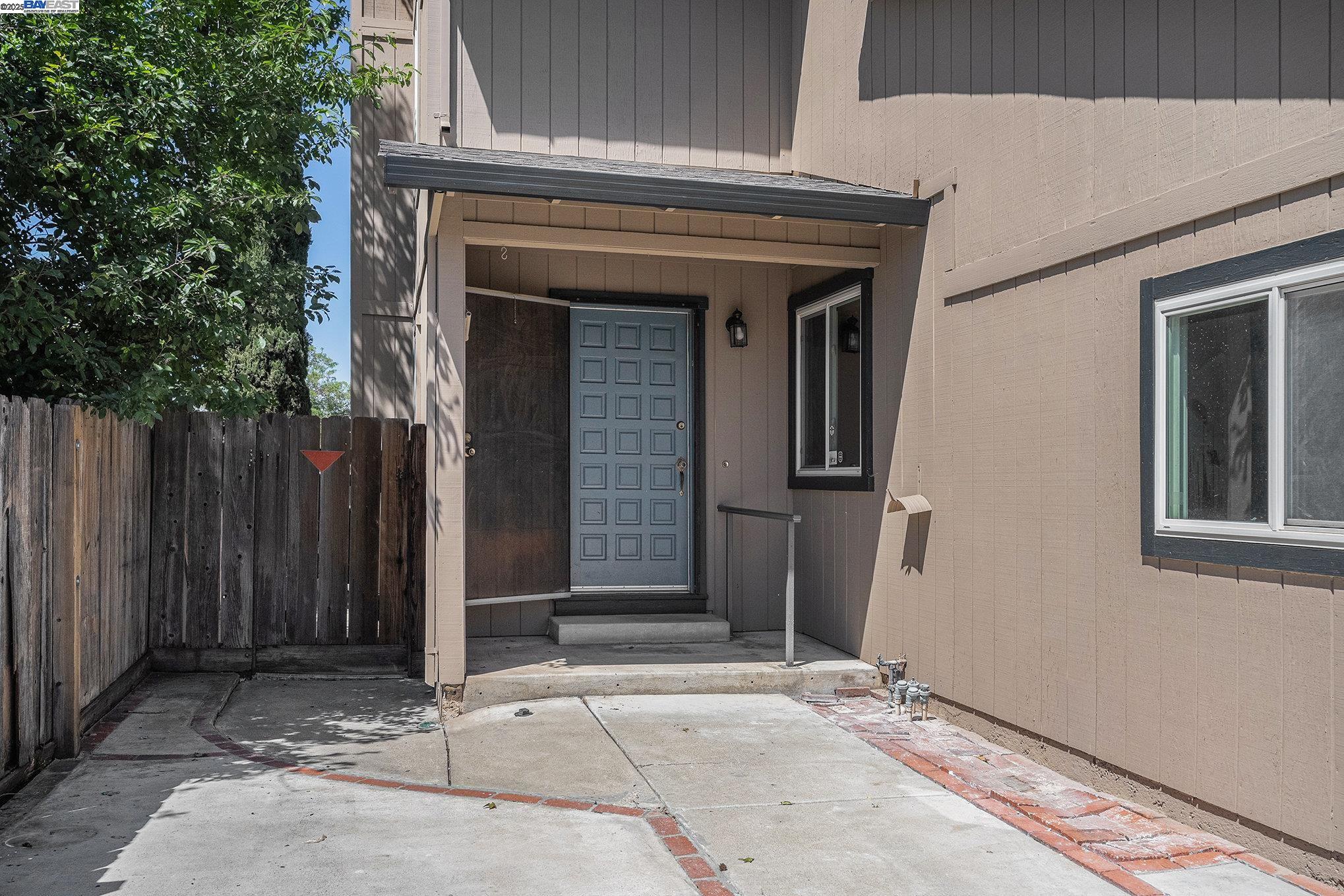 Detail Gallery Image 5 of 36 For 2824 Countrywood Drive, Antioch,  CA 94509 - 3 Beds | 2/1 Baths
