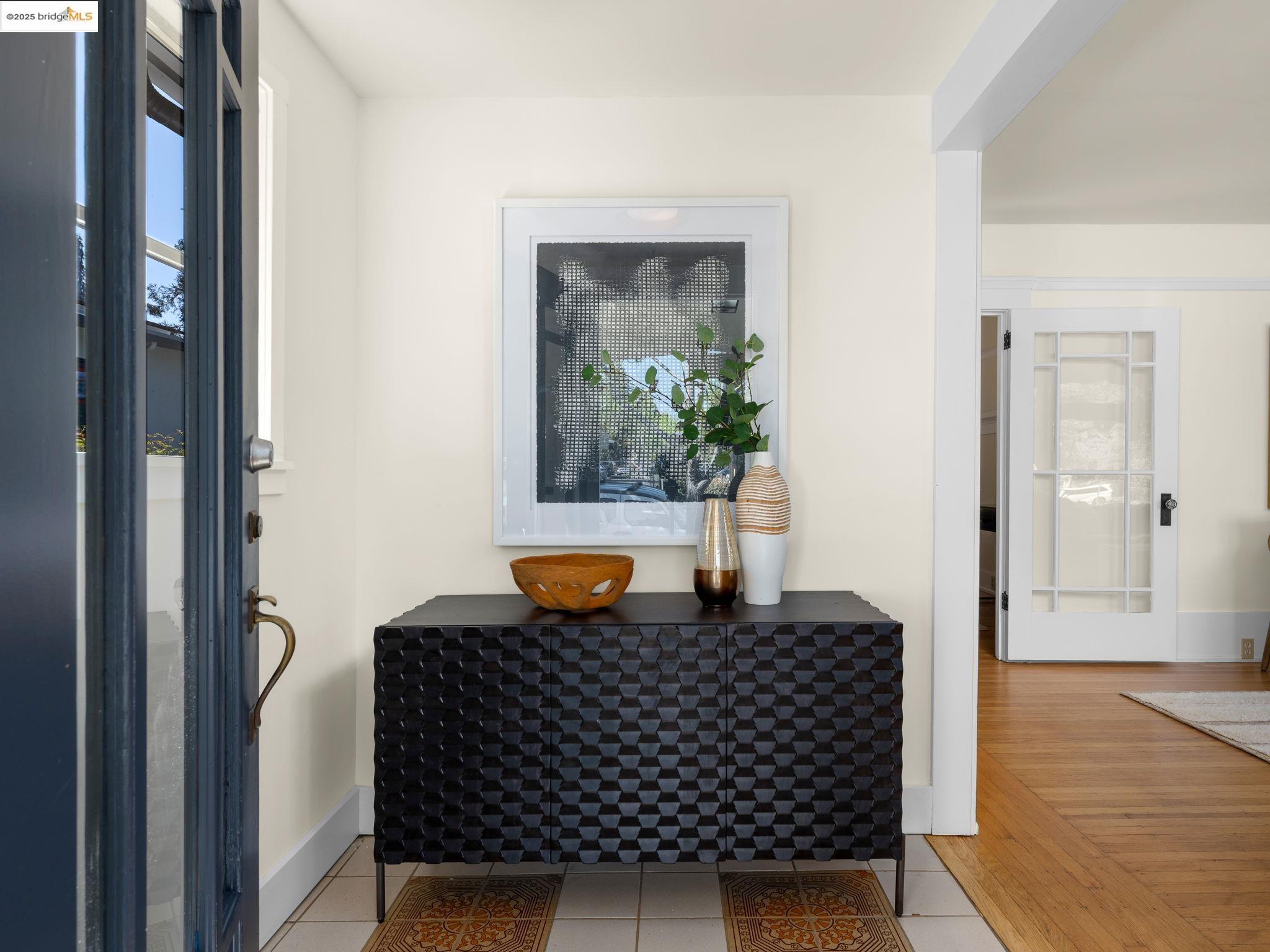 Detail Gallery Image 4 of 43 For 1910 Blake St, Berkeley,  CA 94704 - 3 Beds | 2 Baths