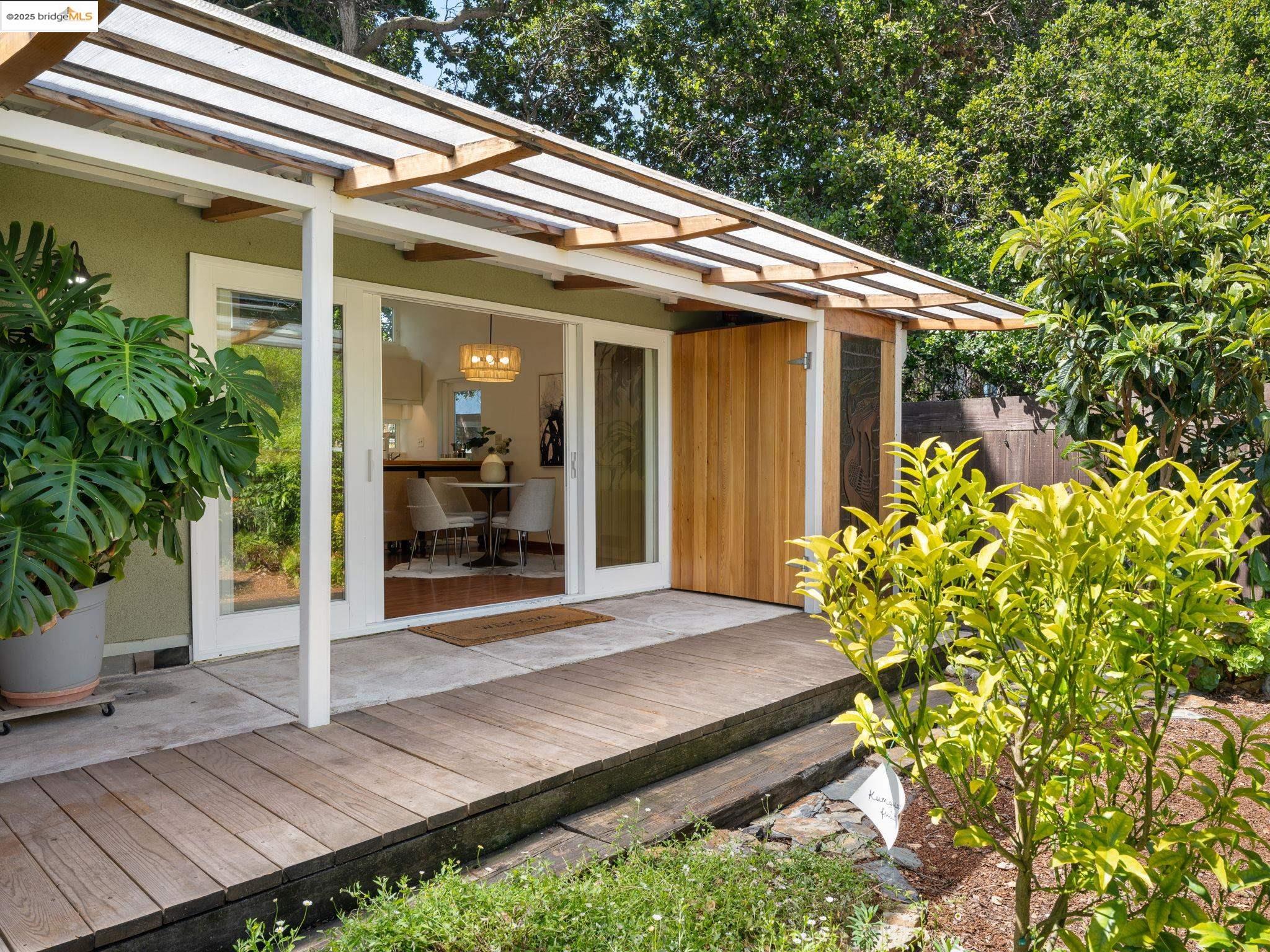 Detail Gallery Image 34 of 43 For 1910 Blake St, Berkeley,  CA 94704 - 3 Beds | 2 Baths