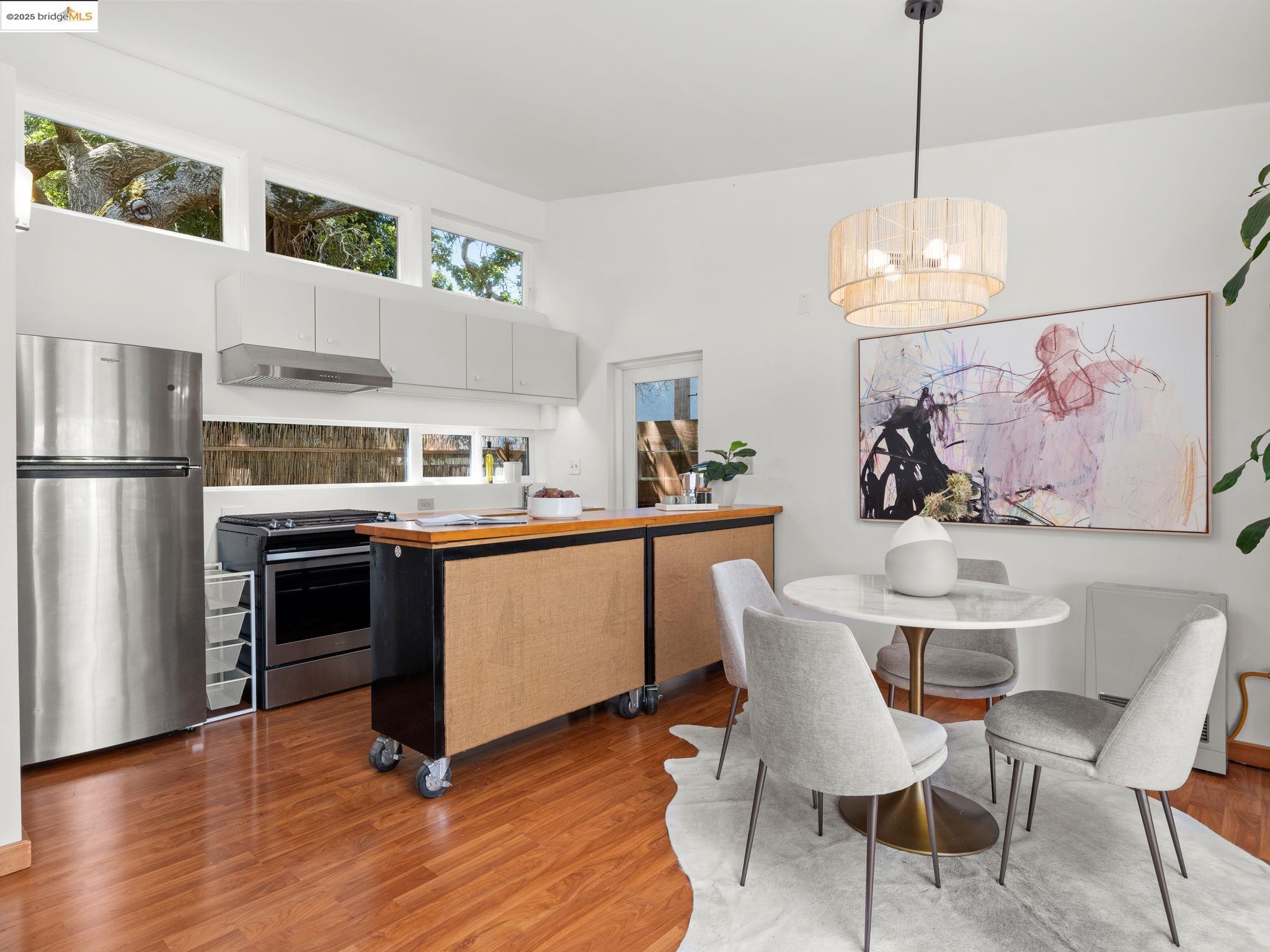 Detail Gallery Image 36 of 43 For 1910 Blake St, Berkeley,  CA 94704 - 3 Beds | 2 Baths