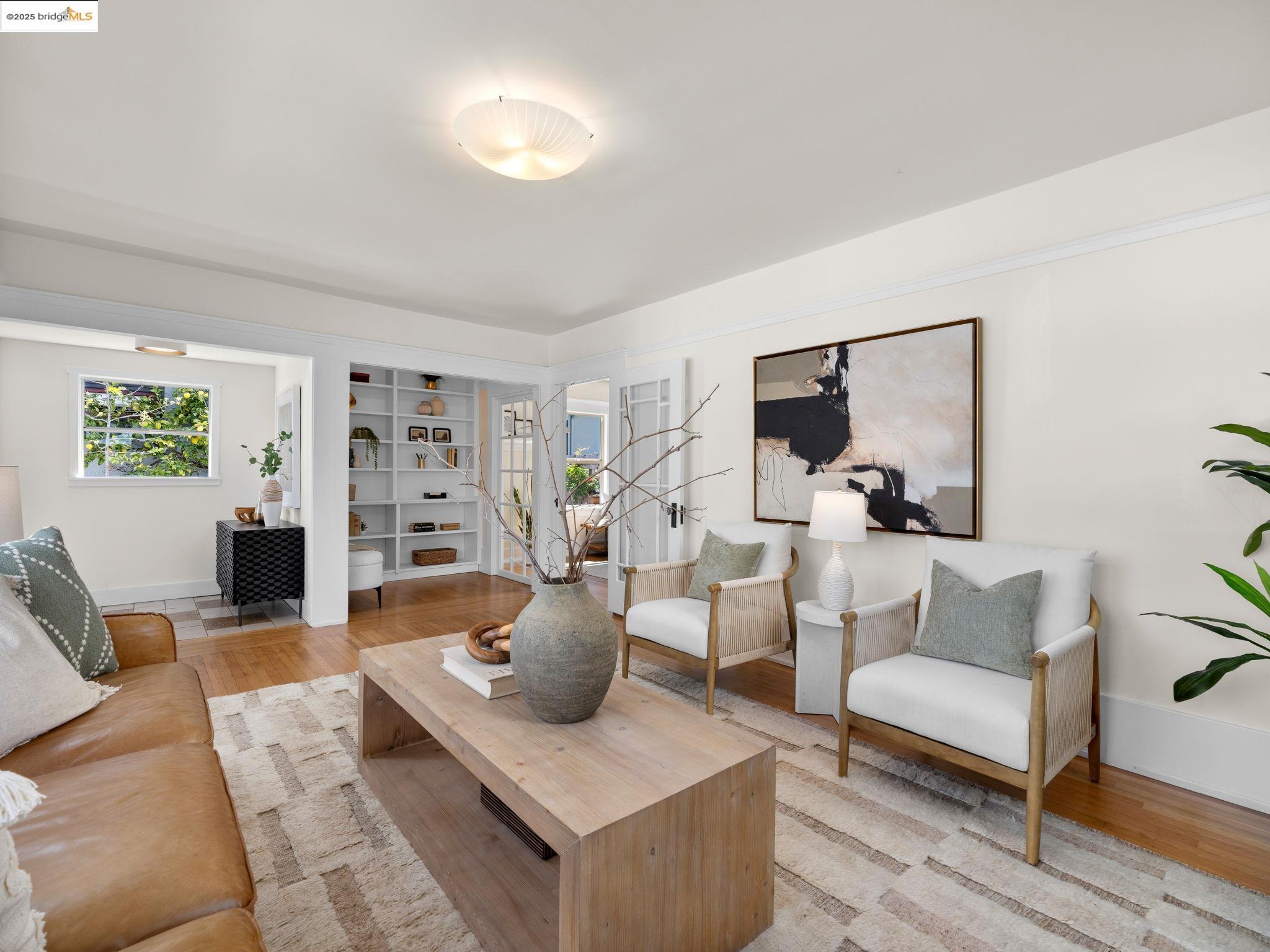Detail Gallery Image 7 of 43 For 1910 Blake St, Berkeley,  CA 94704 - 3 Beds | 2 Baths