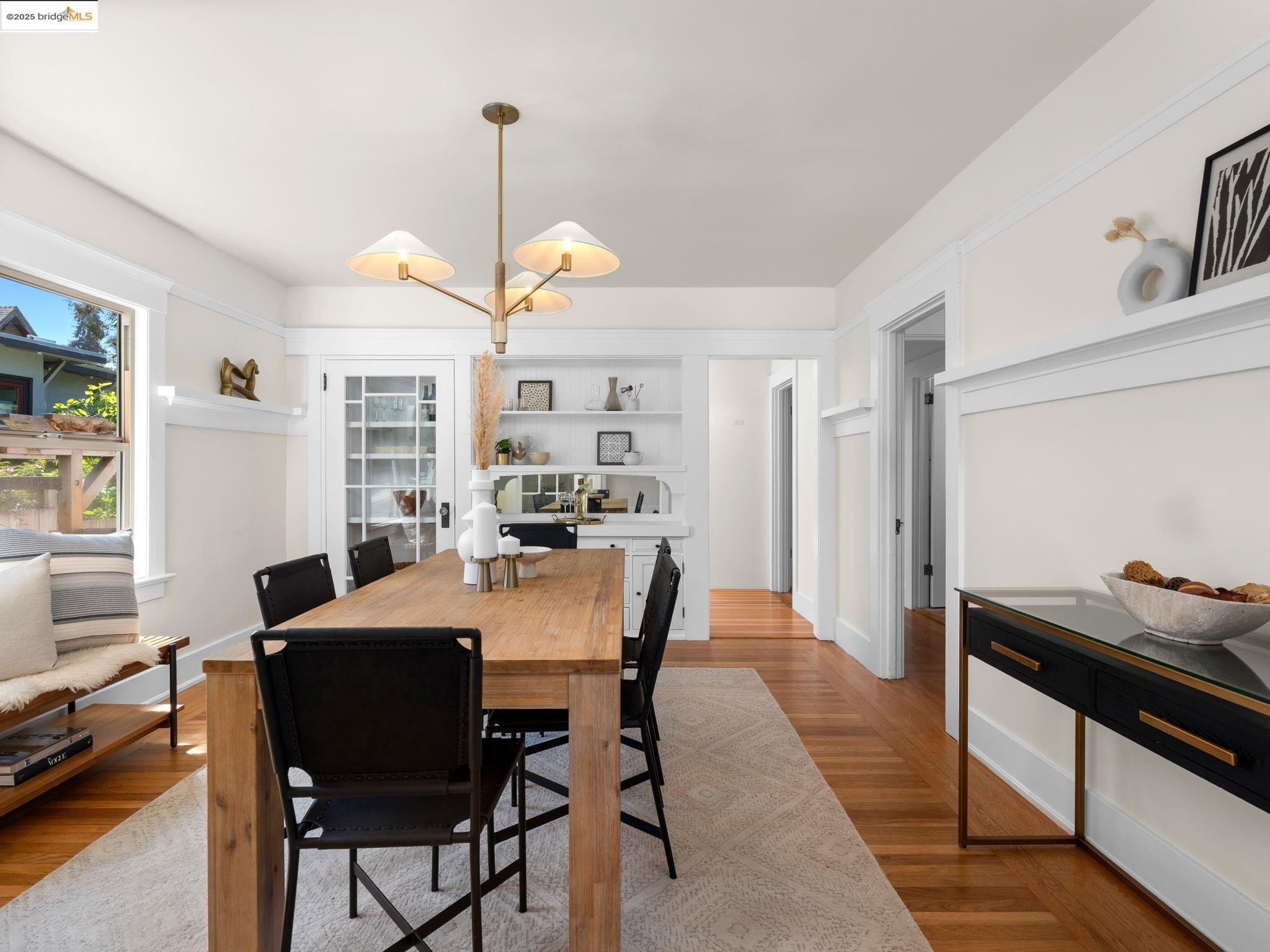 Detail Gallery Image 10 of 43 For 1910 Blake St, Berkeley,  CA 94704 - 3 Beds | 2 Baths