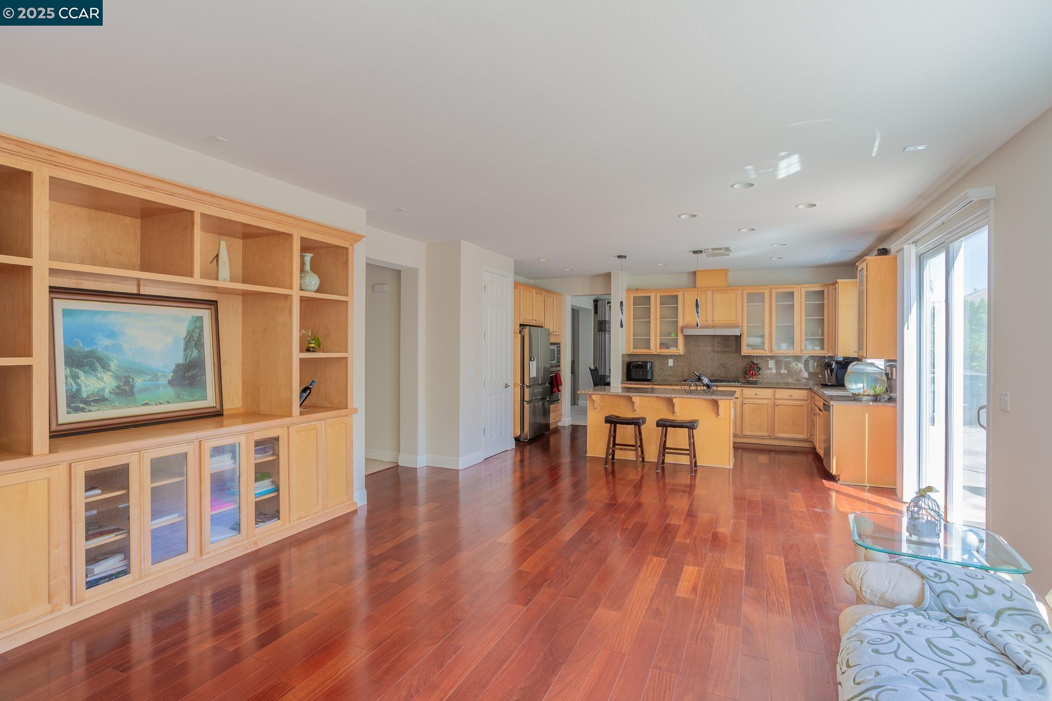 Detail Gallery Image 14 of 33 For 240 S Caballo St, Mountain House,  CA 95391 - 4 Beds | 3 Baths