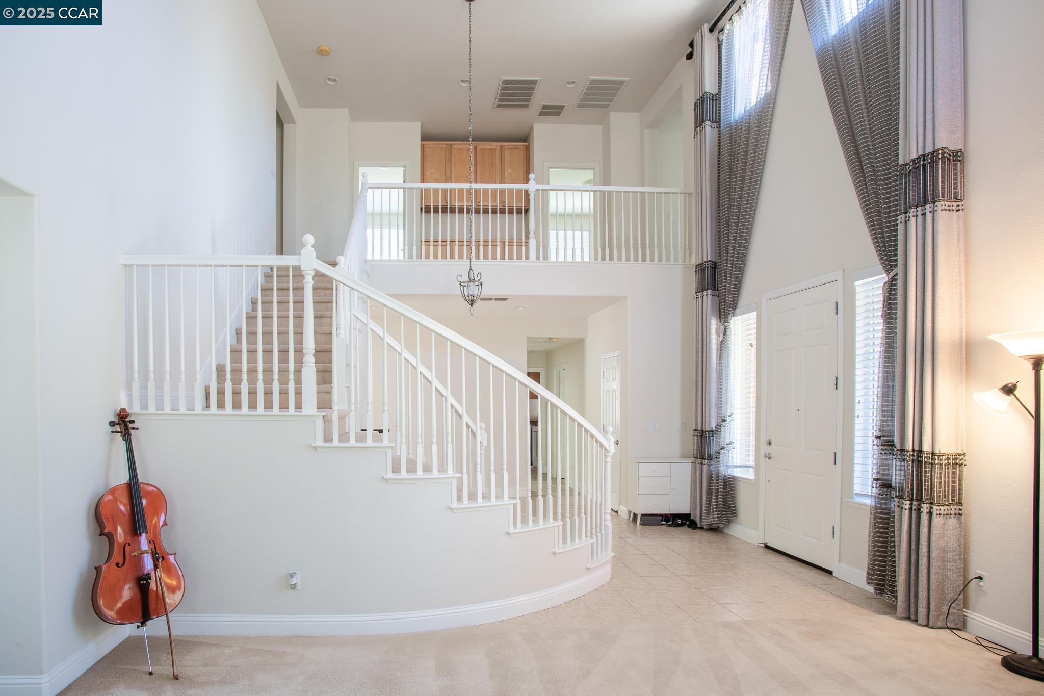 Detail Gallery Image 4 of 33 For 240 S Caballo St, Mountain House,  CA 95391 - 4 Beds | 3 Baths