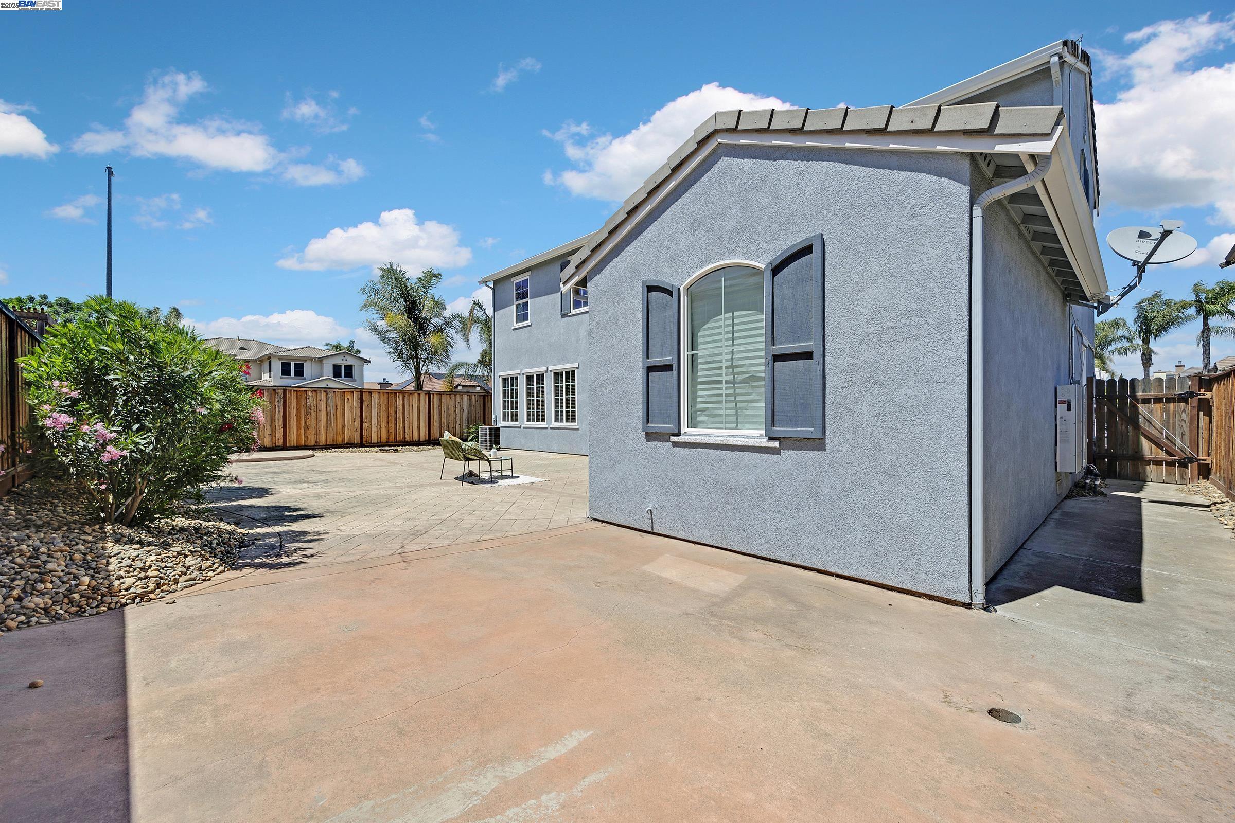 Detail Gallery Image 22 of 43 For 1304 Pyrenees St, Tracy,  CA 95304 - 5 Beds | 3 Baths