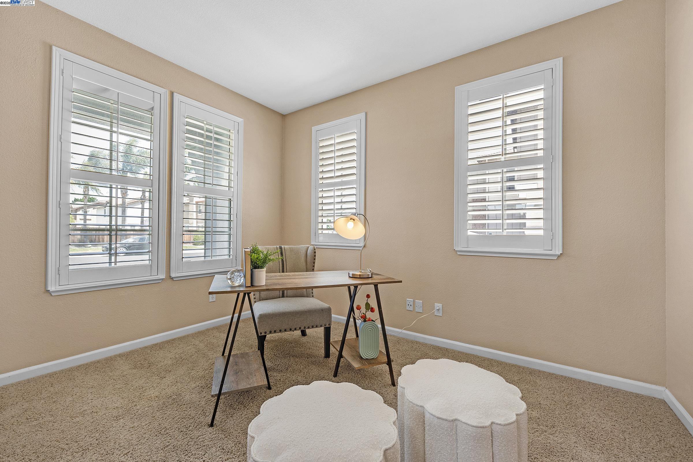 Detail Gallery Image 4 of 43 For 1304 Pyrenees St, Tracy,  CA 95304 - 5 Beds | 3 Baths
