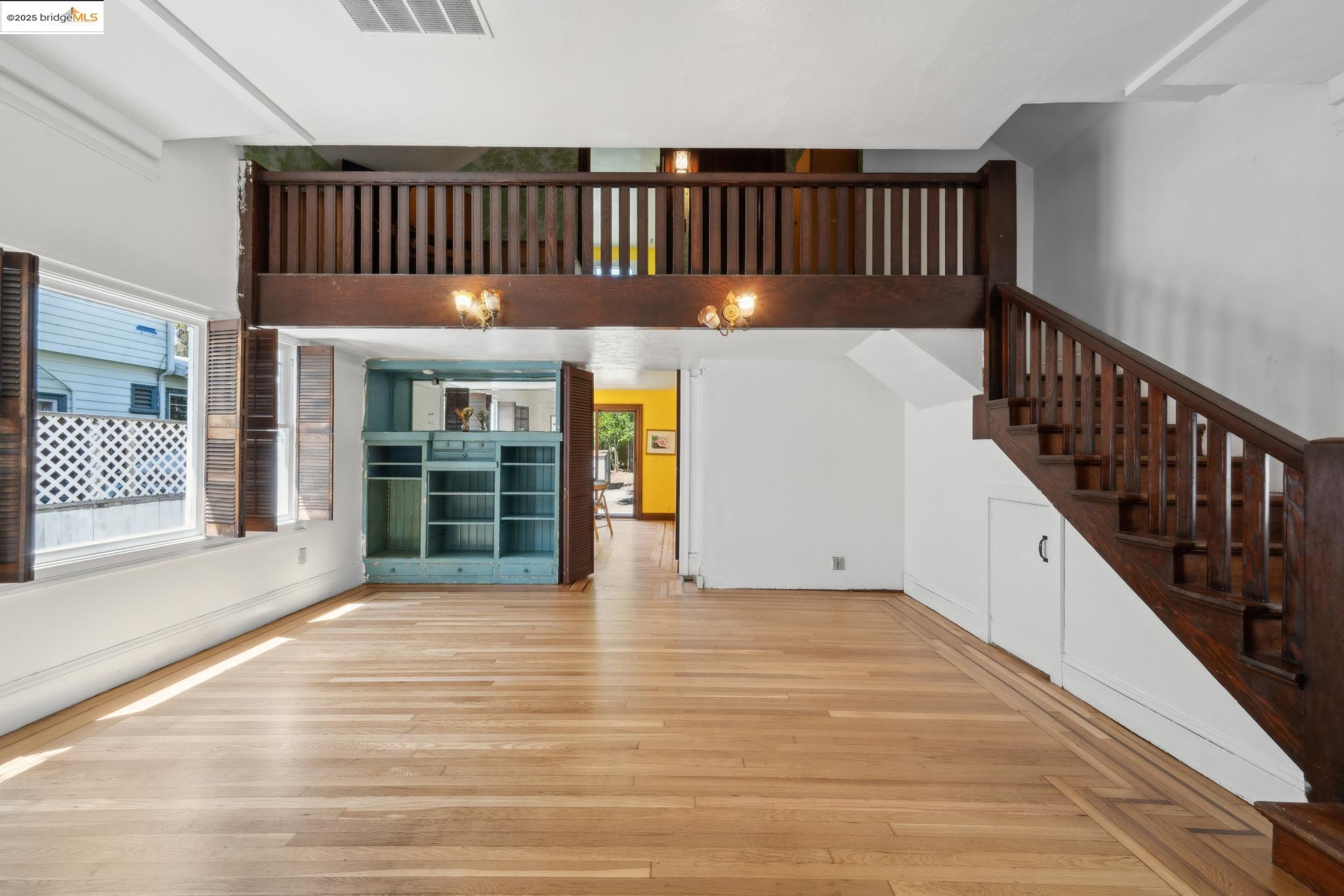 Detail Gallery Image 10 of 47 For 2119 Derby St, Berkeley,  CA 94705 - 2 Beds | 1 Baths