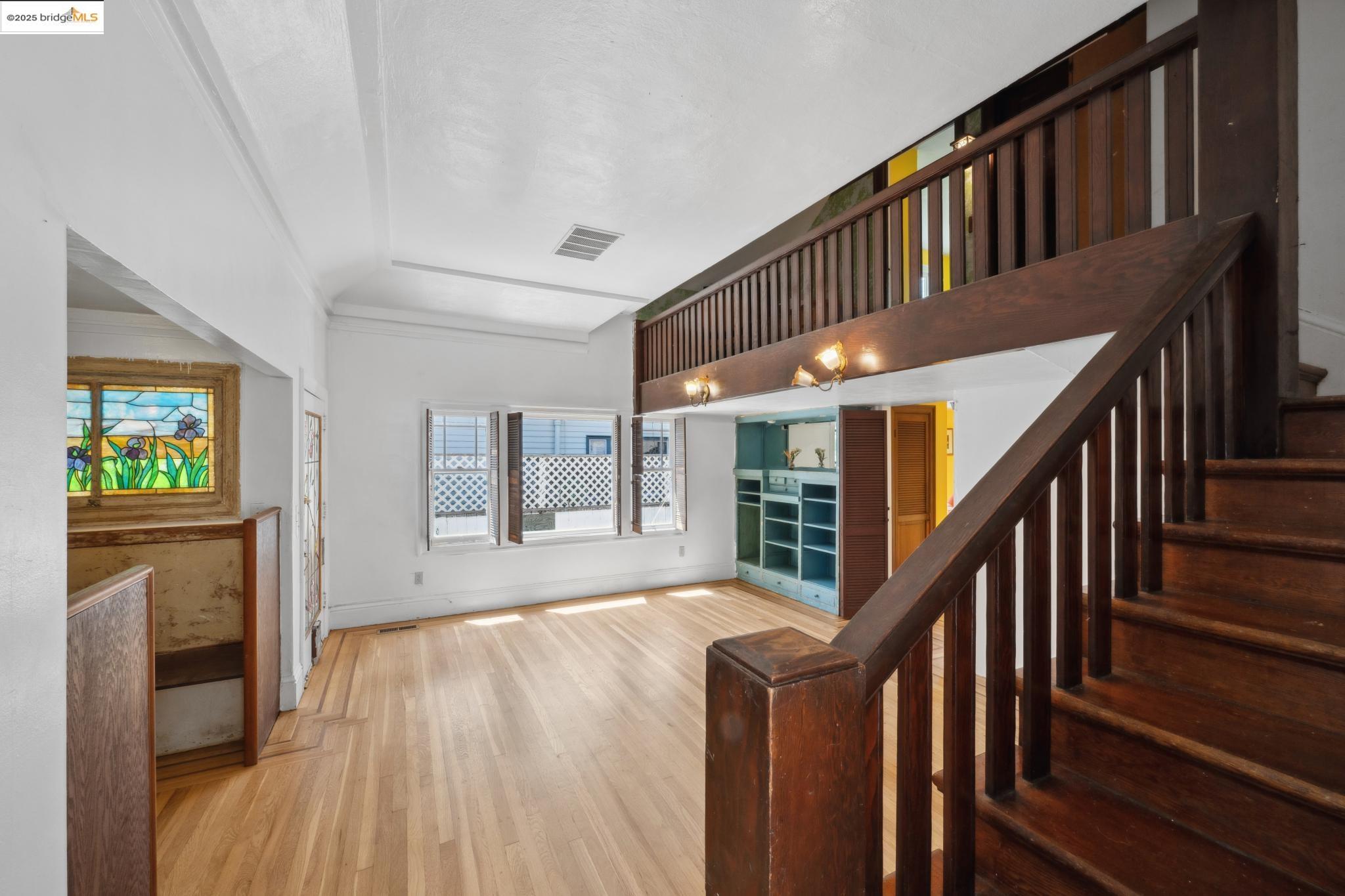 Detail Gallery Image 16 of 47 For 2119 Derby St, Berkeley,  CA 94705 - 2 Beds | 1 Baths