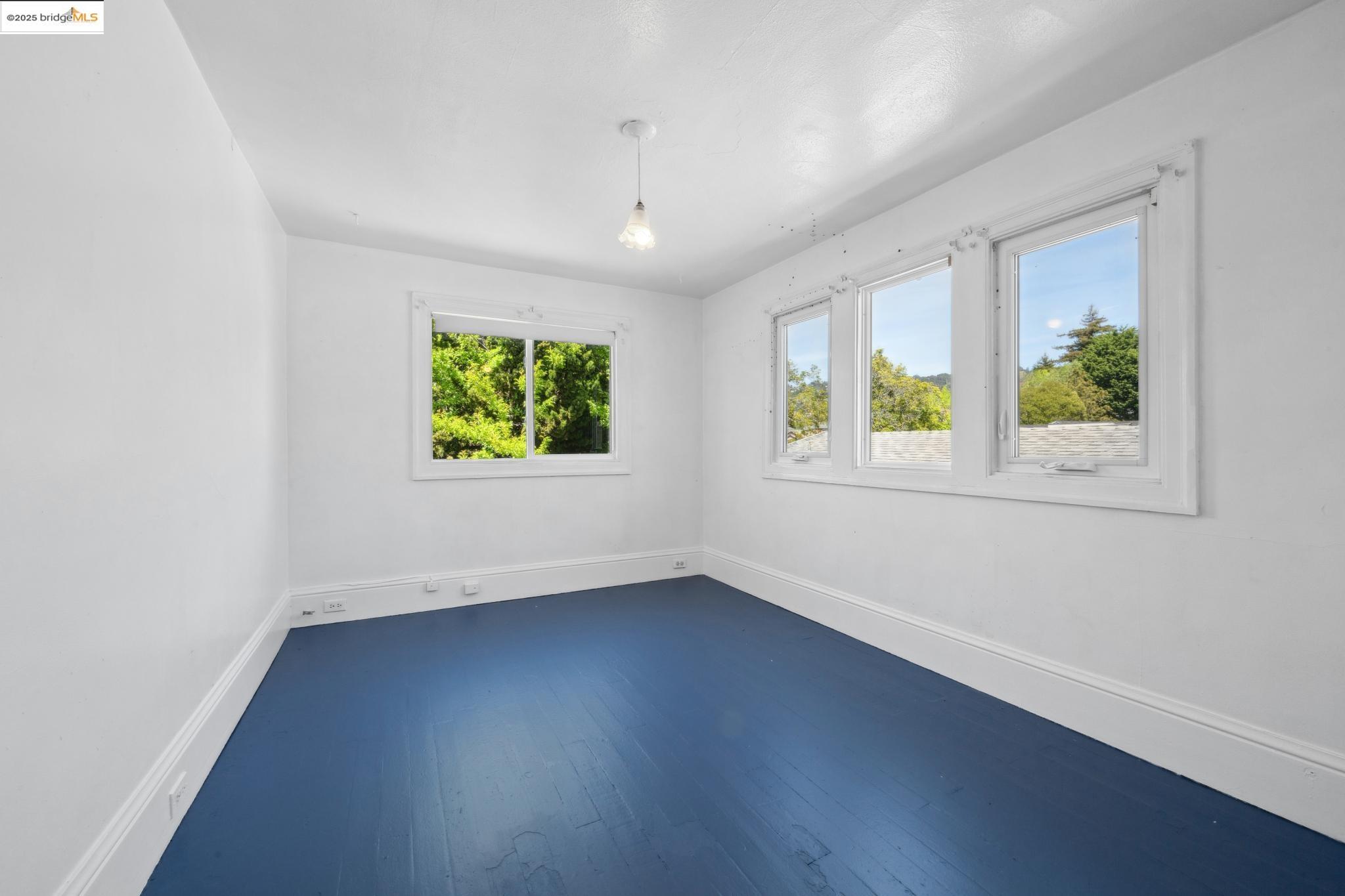 Detail Gallery Image 19 of 47 For 2119 Derby St, Berkeley,  CA 94705 - 2 Beds | 1 Baths