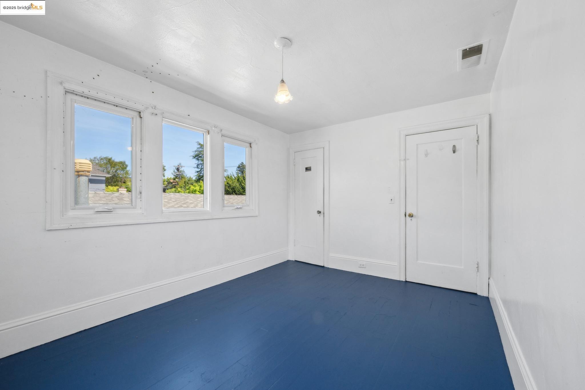 Detail Gallery Image 20 of 47 For 2119 Derby St, Berkeley,  CA 94705 - 2 Beds | 1 Baths