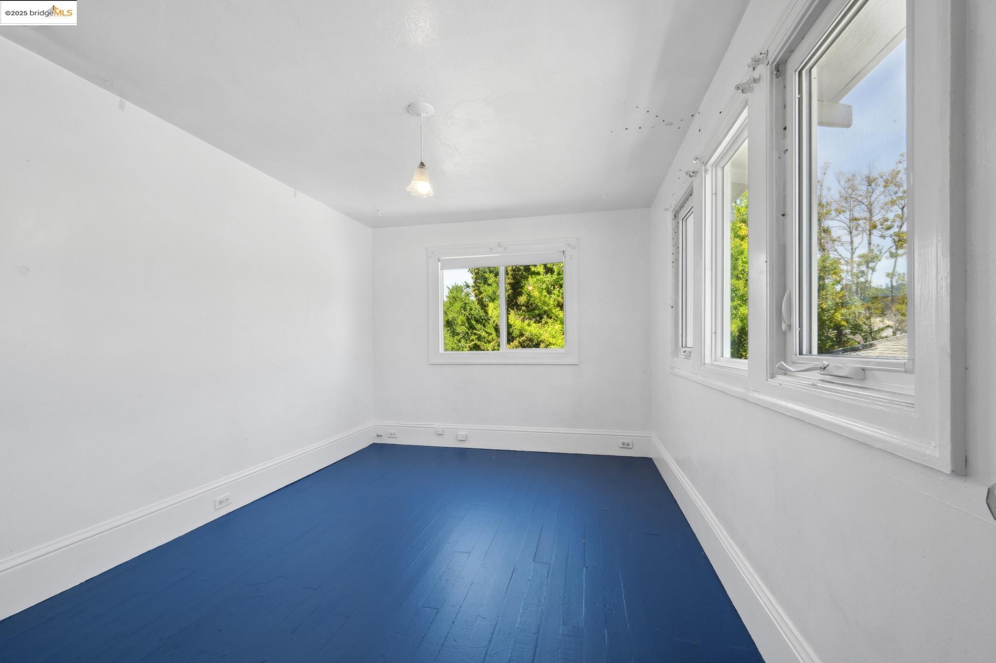 Detail Gallery Image 21 of 47 For 2119 Derby St, Berkeley,  CA 94705 - 2 Beds | 1 Baths
