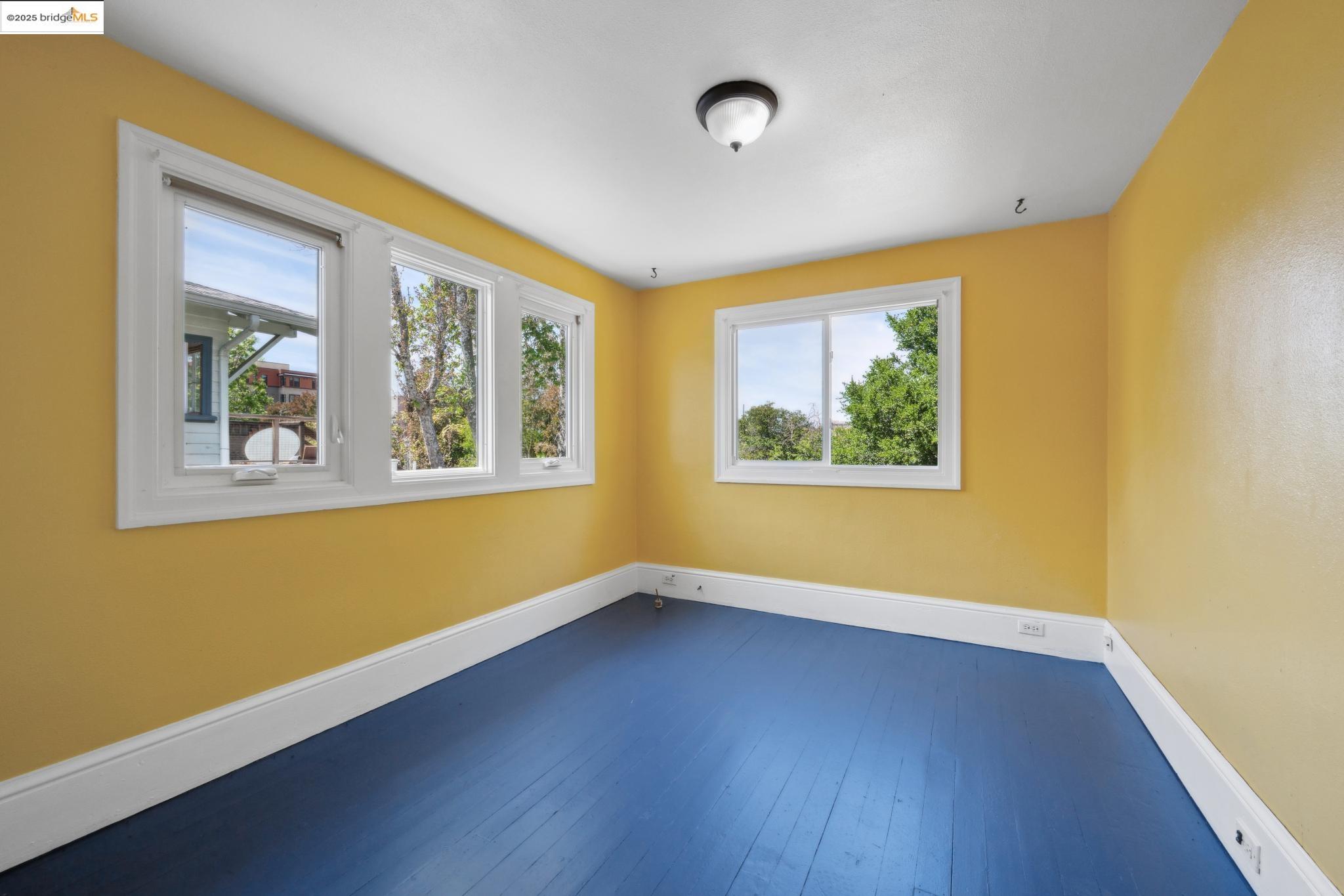 Detail Gallery Image 22 of 47 For 2119 Derby St, Berkeley,  CA 94705 - 2 Beds | 1 Baths