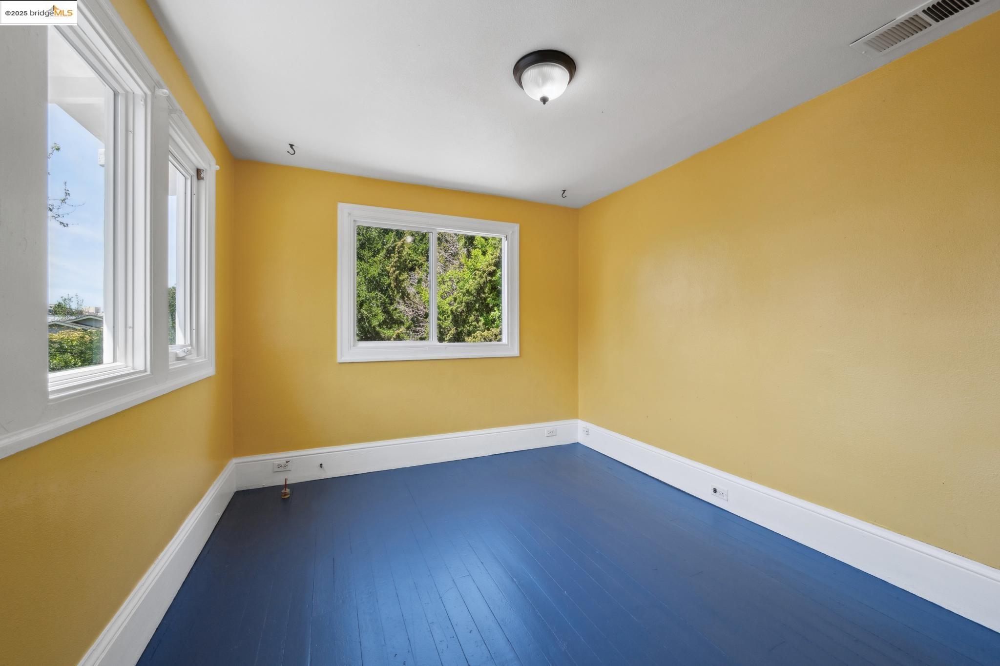 Detail Gallery Image 24 of 47 For 2119 Derby St, Berkeley,  CA 94705 - 2 Beds | 1 Baths