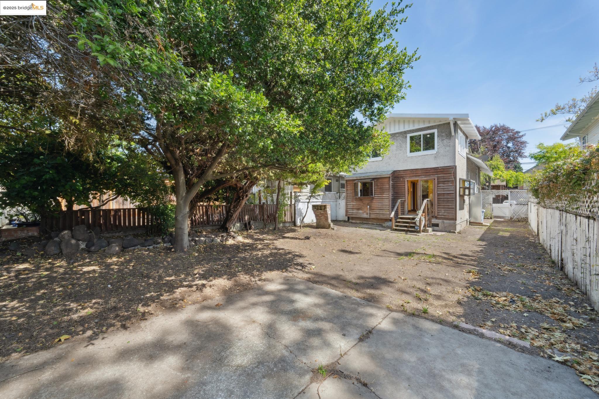 Detail Gallery Image 40 of 47 For 2119 Derby St, Berkeley,  CA 94705 - 2 Beds | 1 Baths