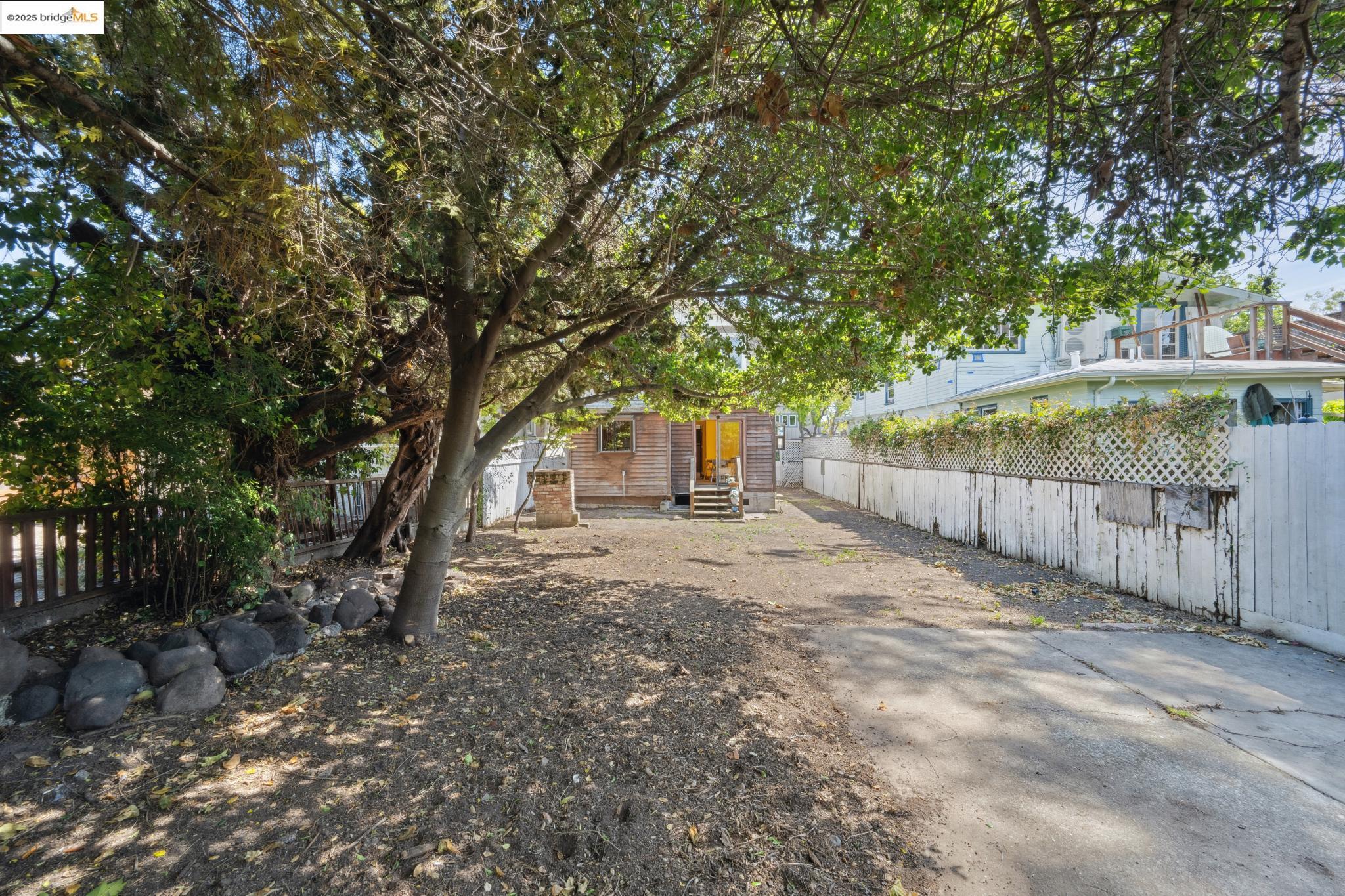 Detail Gallery Image 44 of 47 For 2119 Derby St, Berkeley,  CA 94705 - 2 Beds | 1 Baths