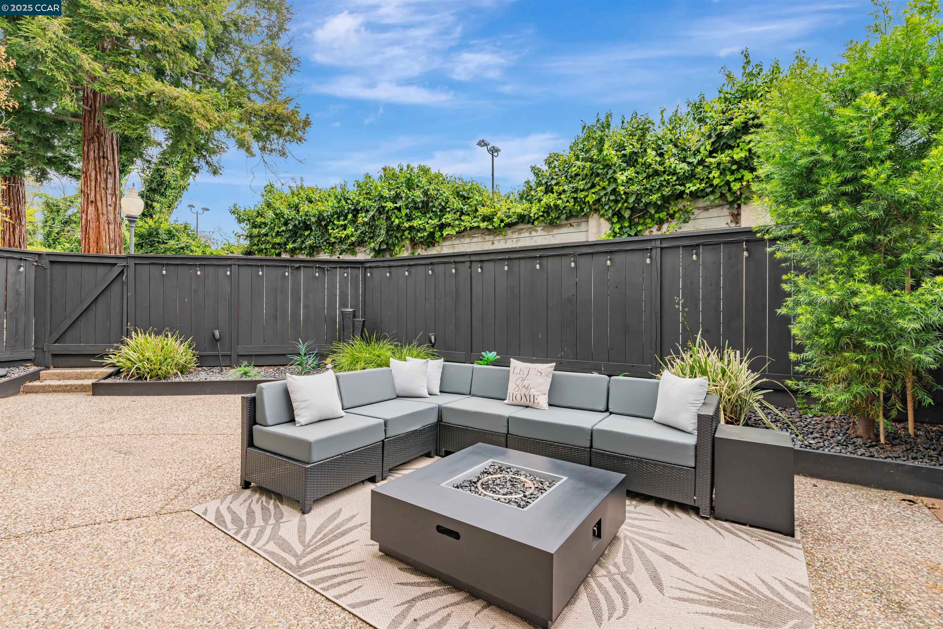 Detail Gallery Image 25 of 31 For 62 Danville Oak Pl, Danville,  CA 94526 - 2 Beds | 2 Baths
